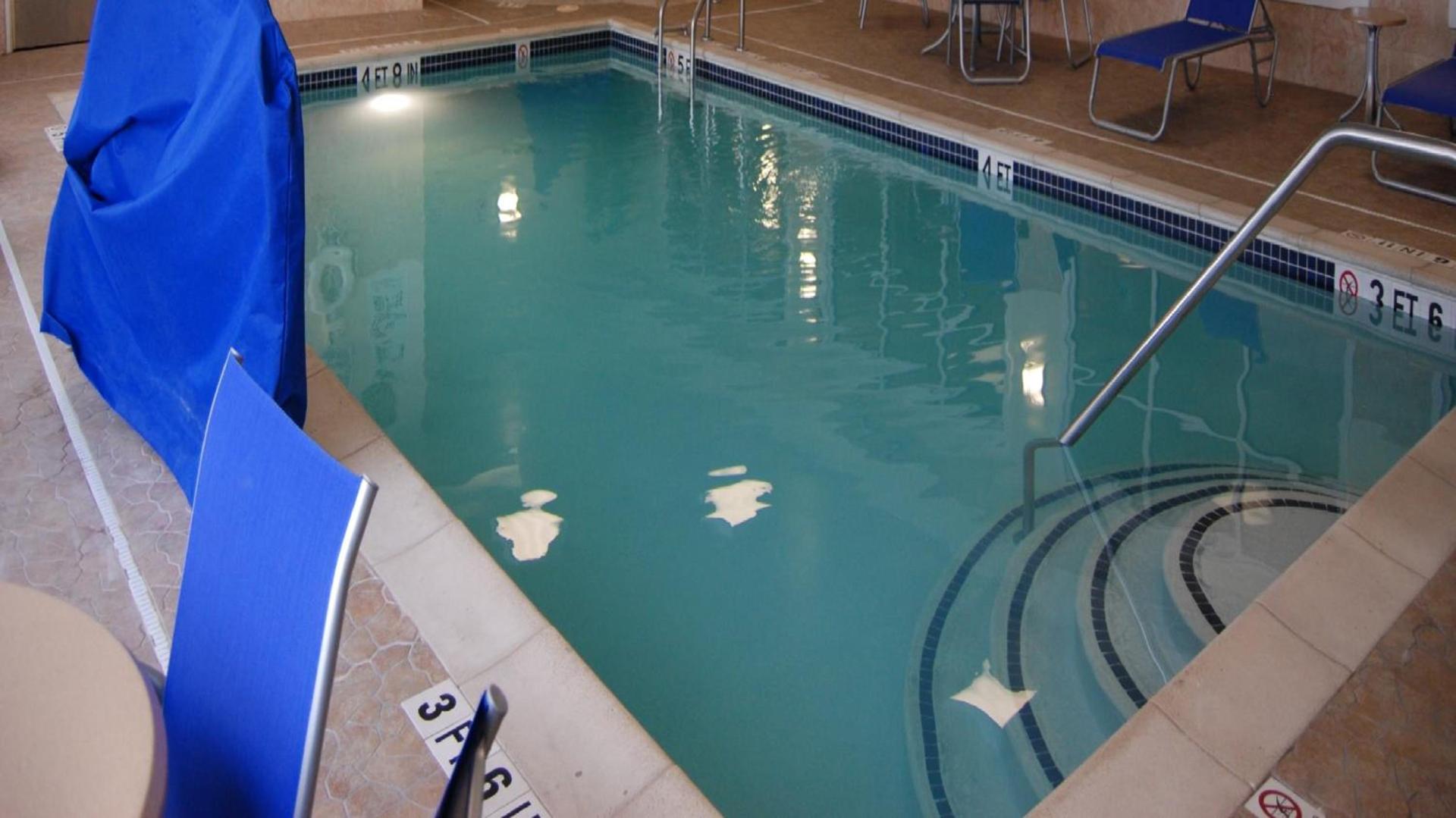 Holiday Inn Express Hotel & Suites Auburn Hills by IHG photo 31