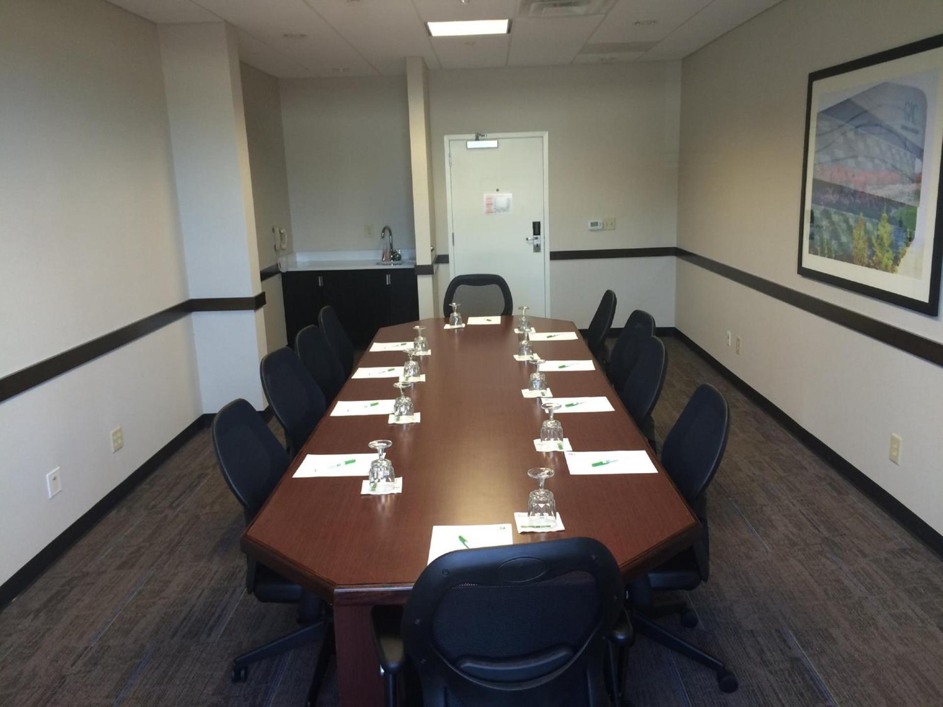 Holiday Inn Greensboro Coliseum by IHG photo 4