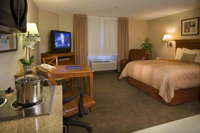 Candlewood Suites Fredericksburg by IHG photo 9