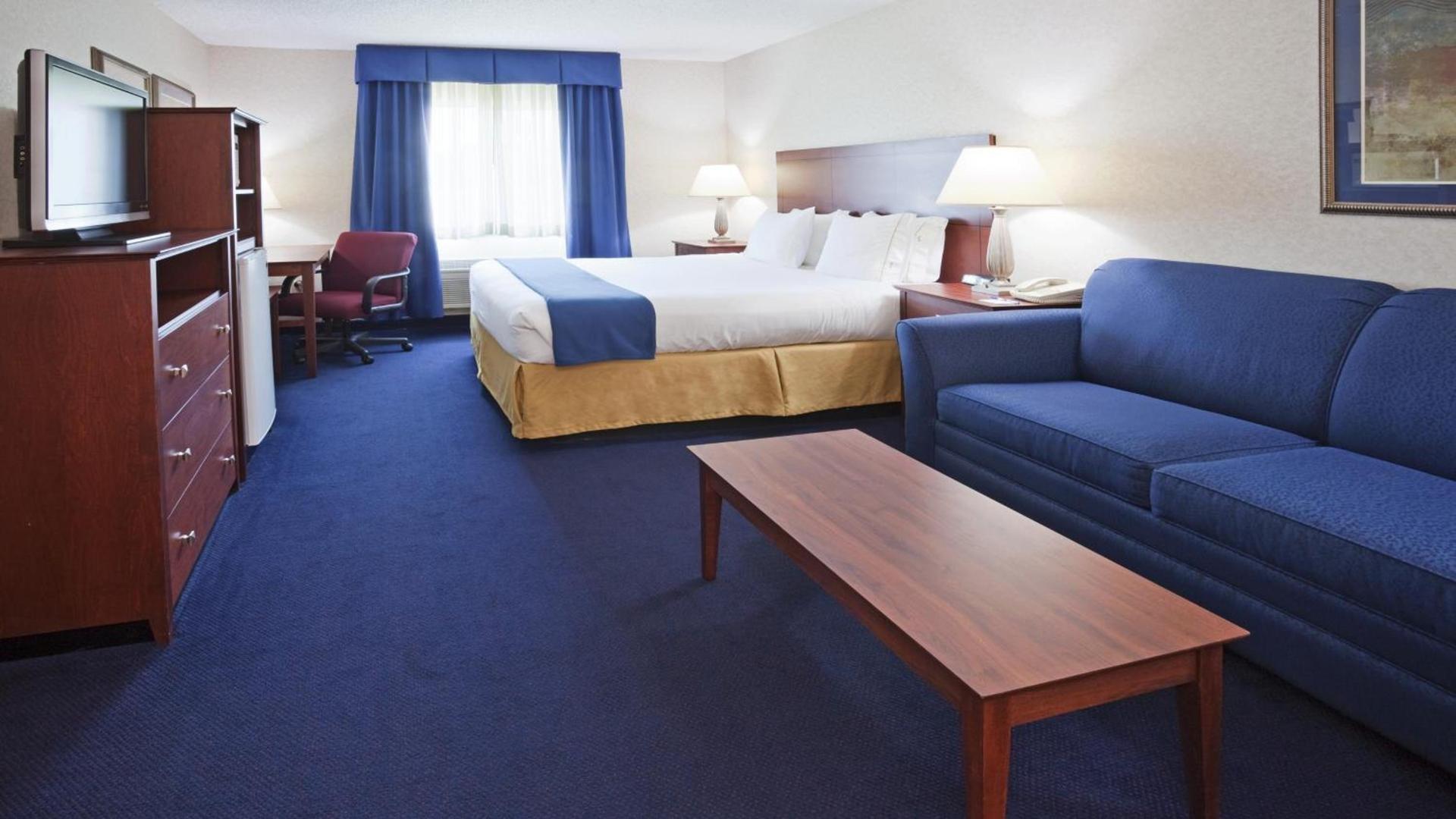 Holiday Inn Express Deforest Madison Area by IHG photo 24