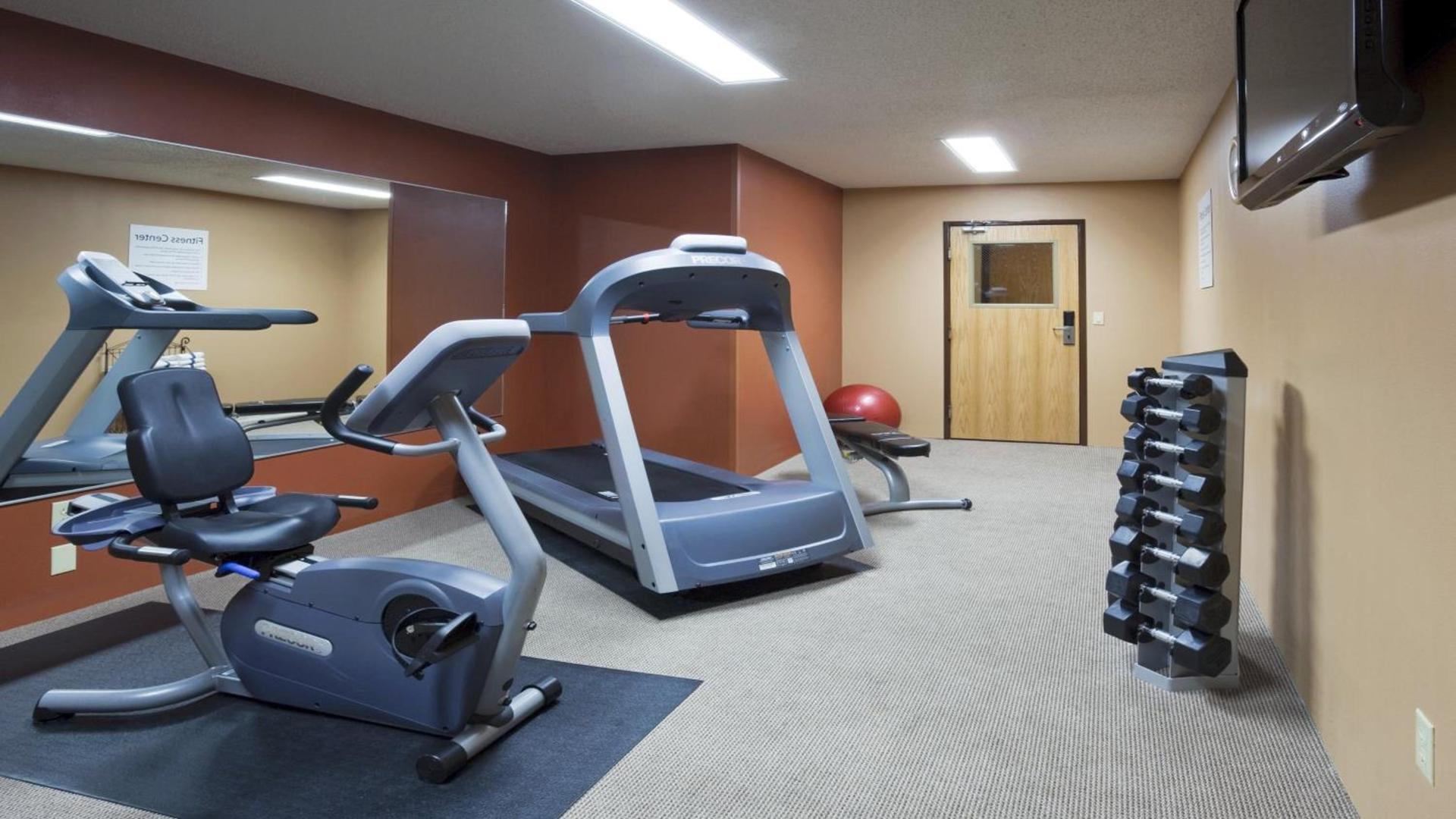 Holiday Inn Express Deforest Madison Area by IHG photo 2