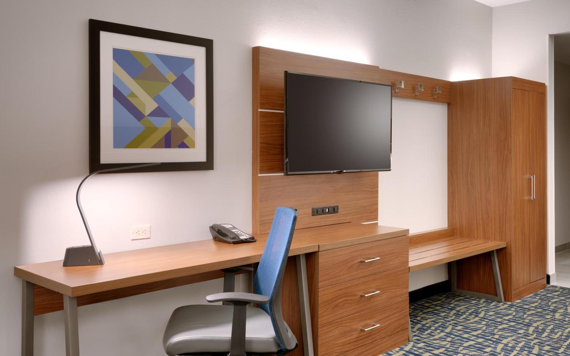 Holiday Inn Express & Suites - Gainesville I-75 by IHG photo 41
