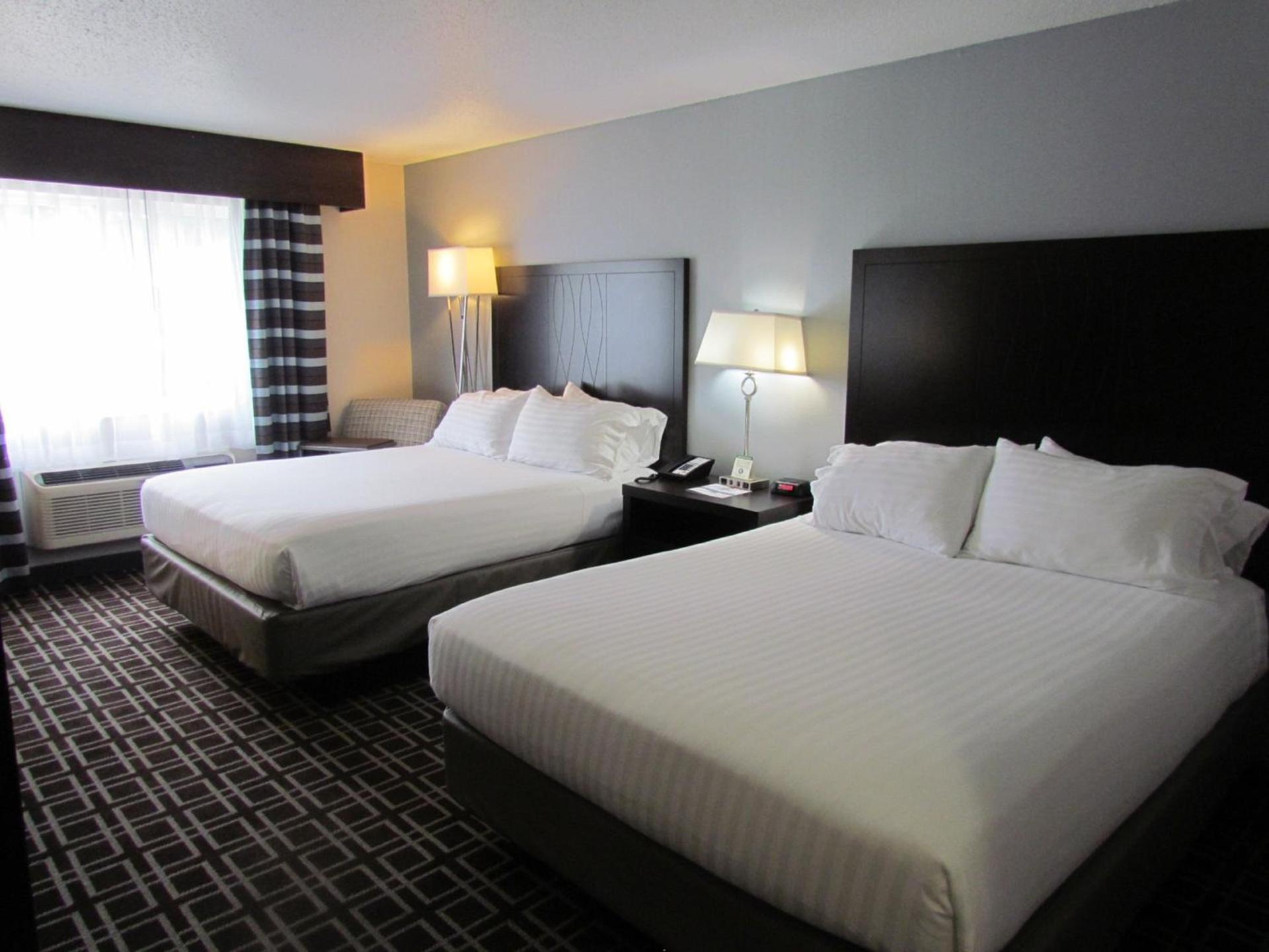 Holiday Inn Express Le Claire Riverfront-Davenport by IHG photo 23
