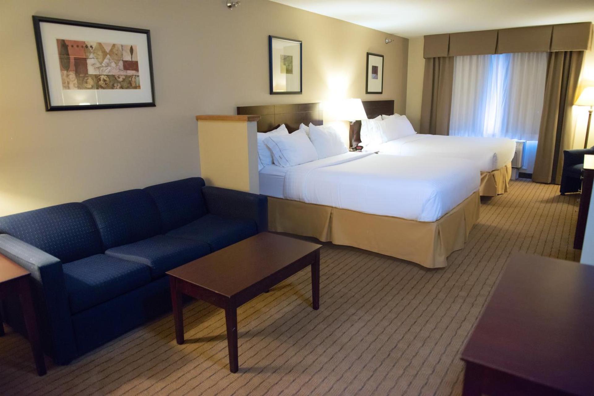 Holiday Inn Express Devils Lake by IHG photo 13