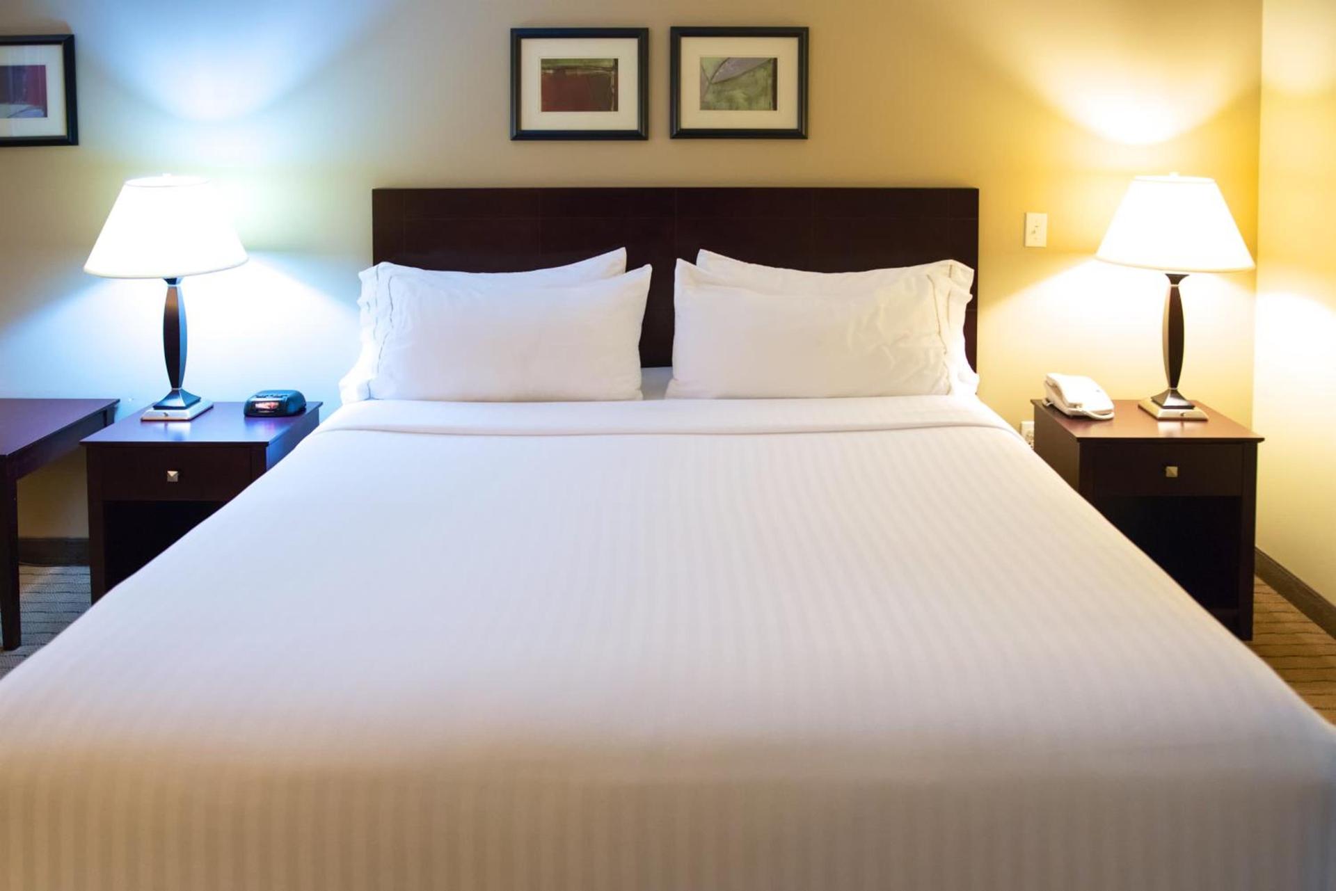 Holiday Inn Express Devils Lake by IHG photo 46