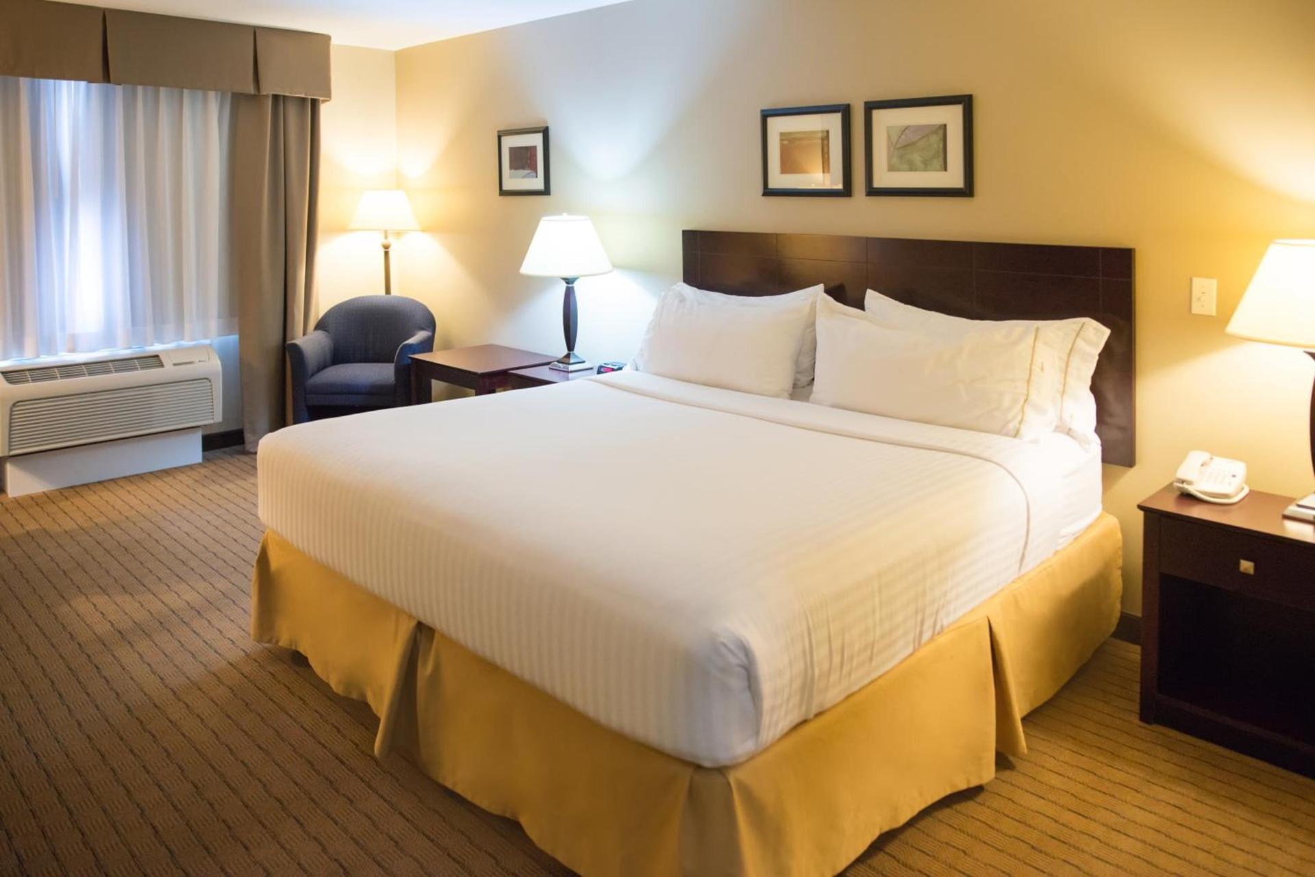 Holiday Inn Express Devils Lake by IHG photo 43