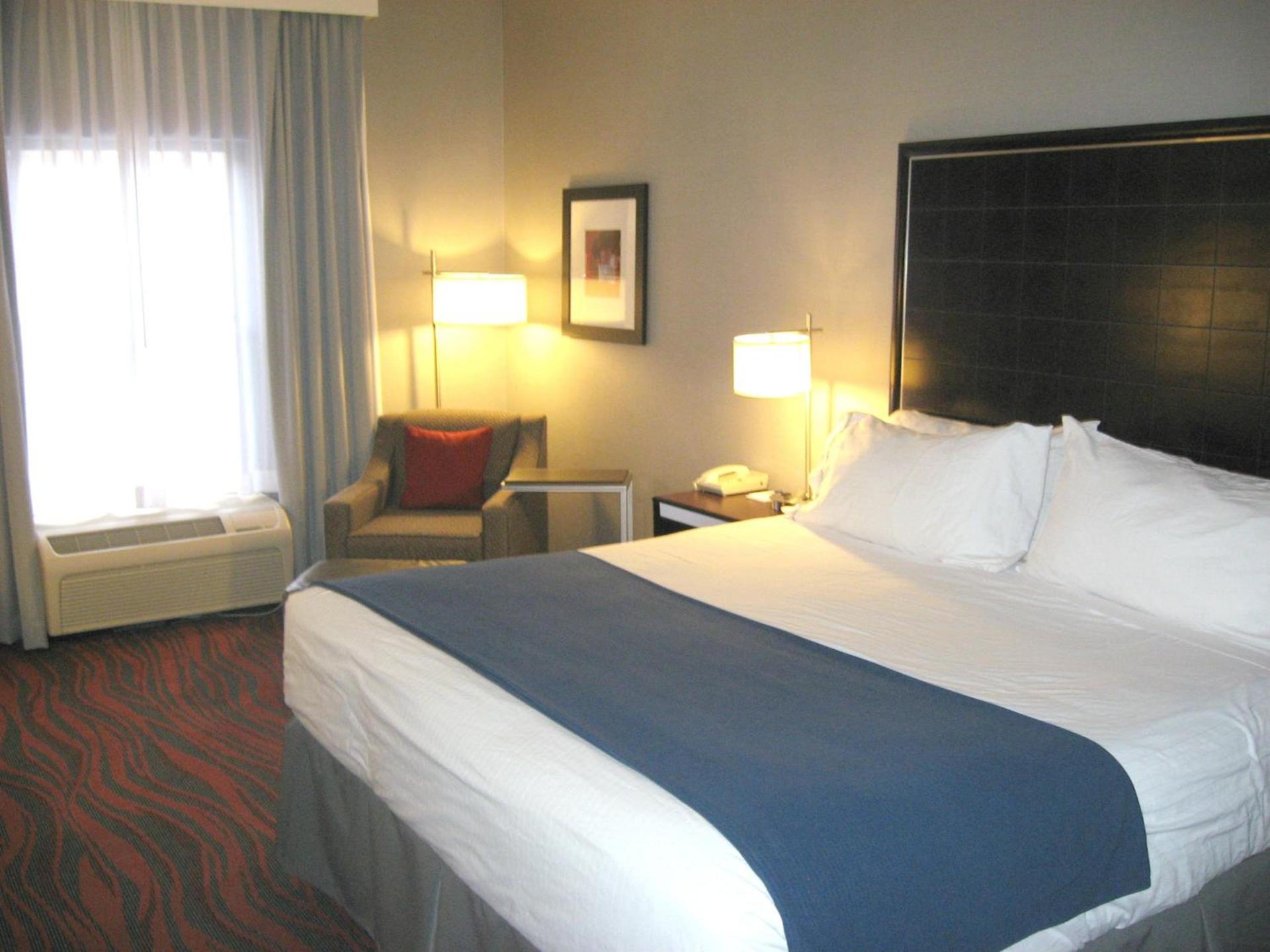 Holiday Inn Express Painted Post by IHG photo 23