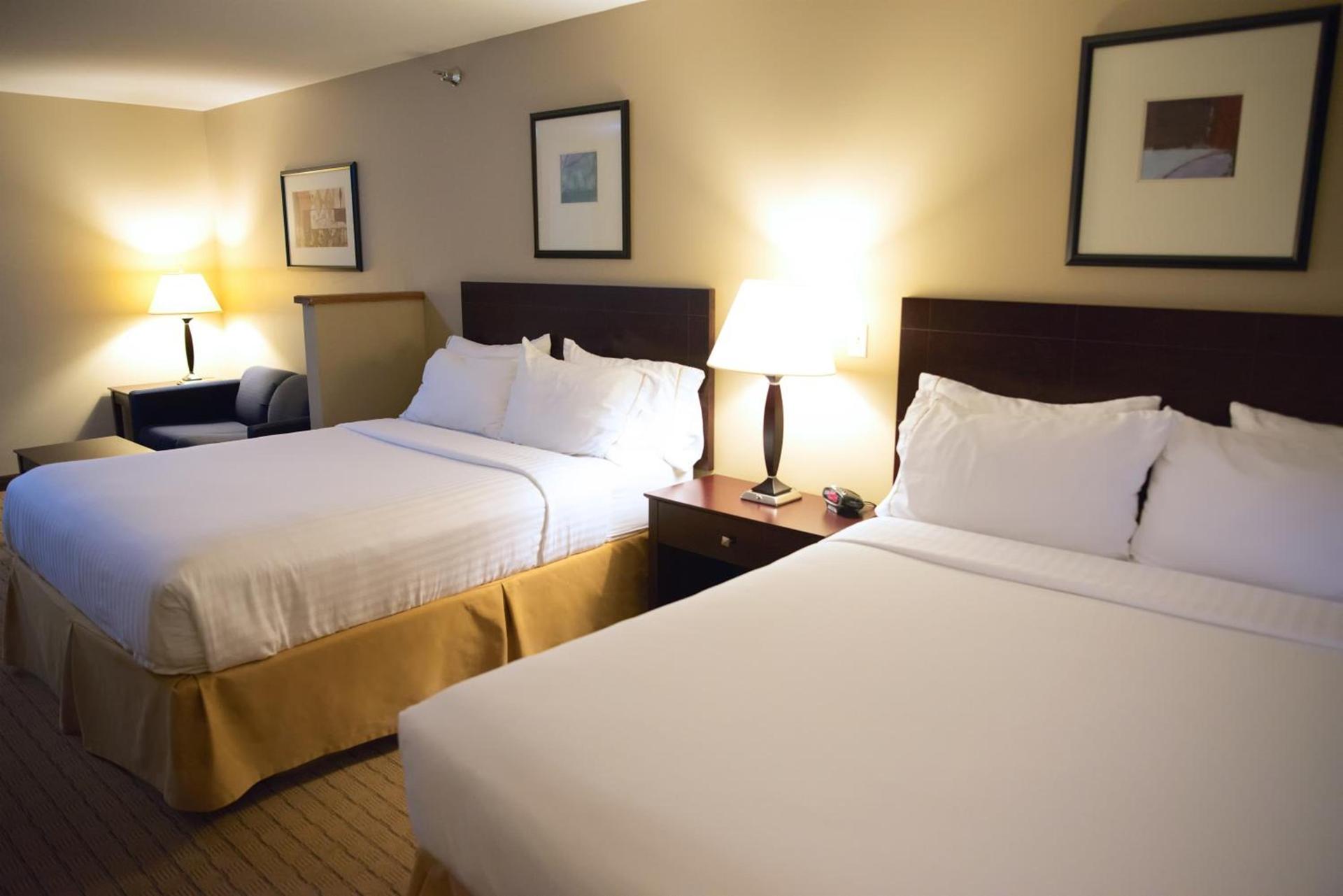 Holiday Inn Express Devils Lake by IHG photo 24