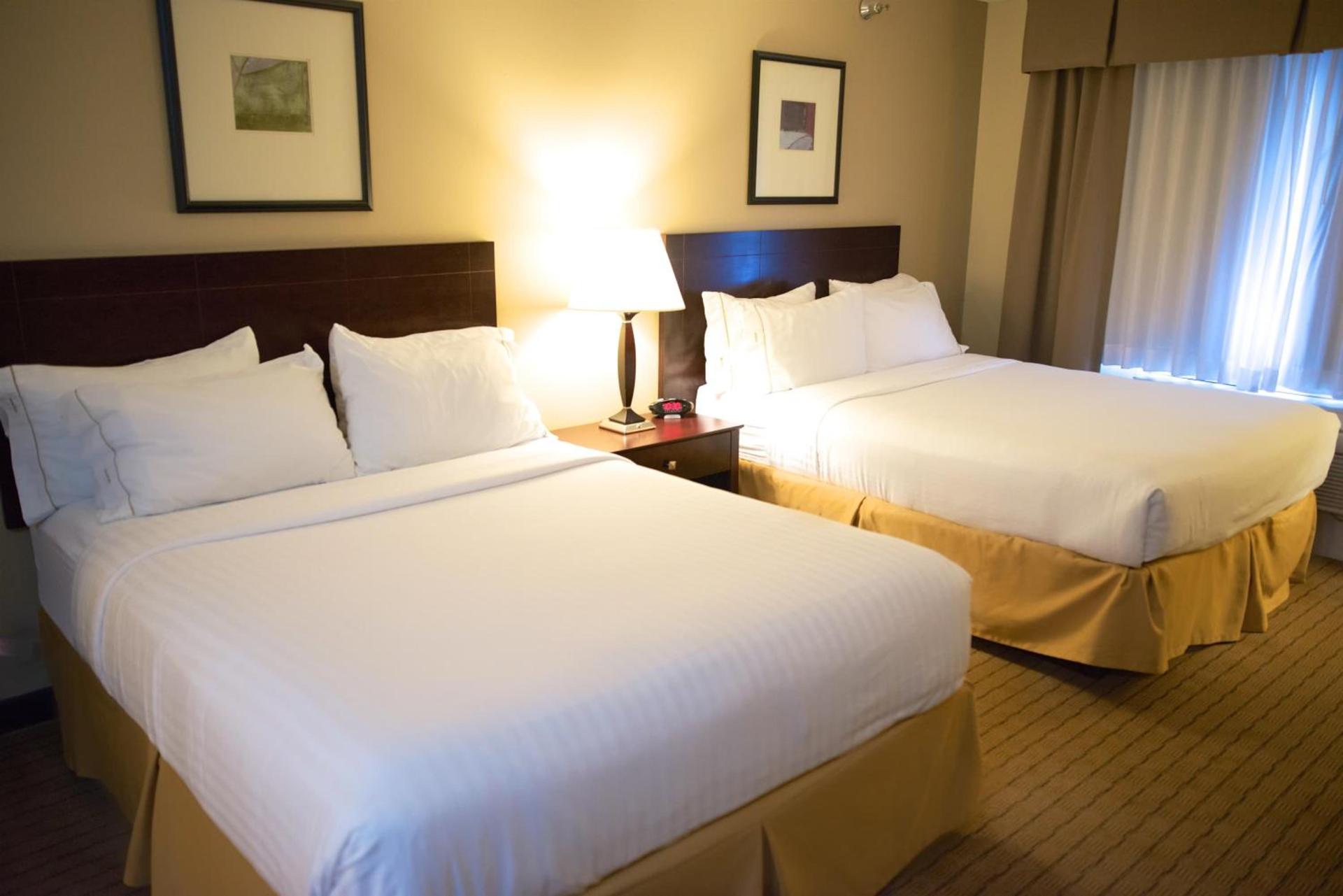 Holiday Inn Express Devils Lake by IHG photo 33