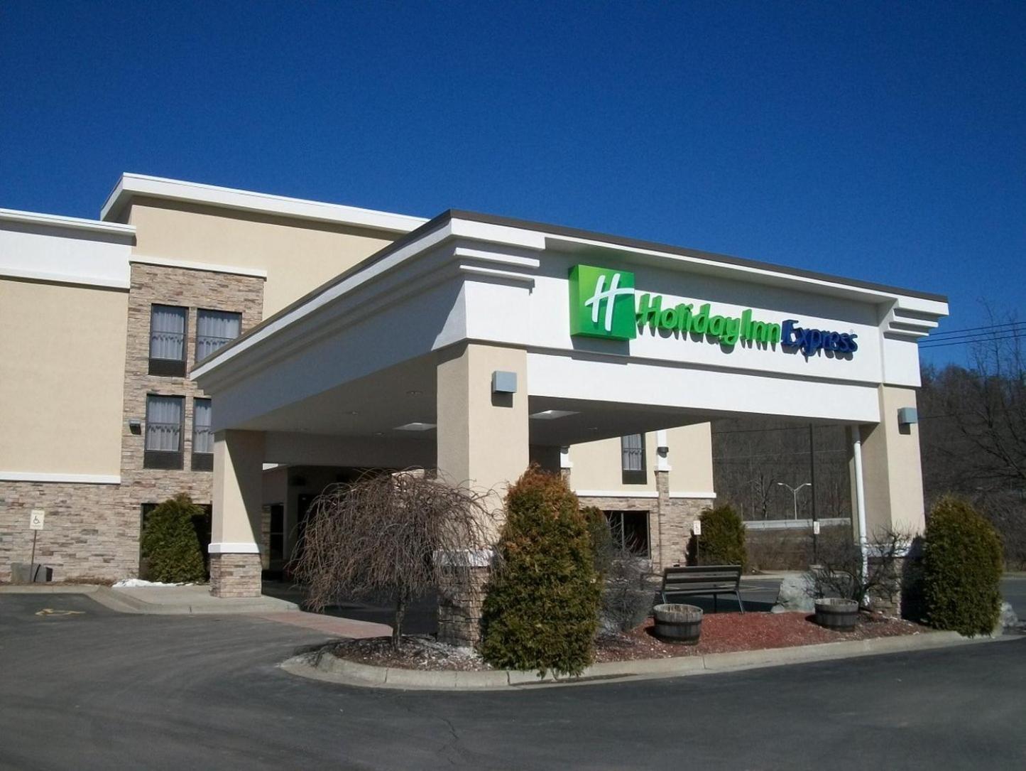 Holiday Inn Express Painted Post by IHG photo 4