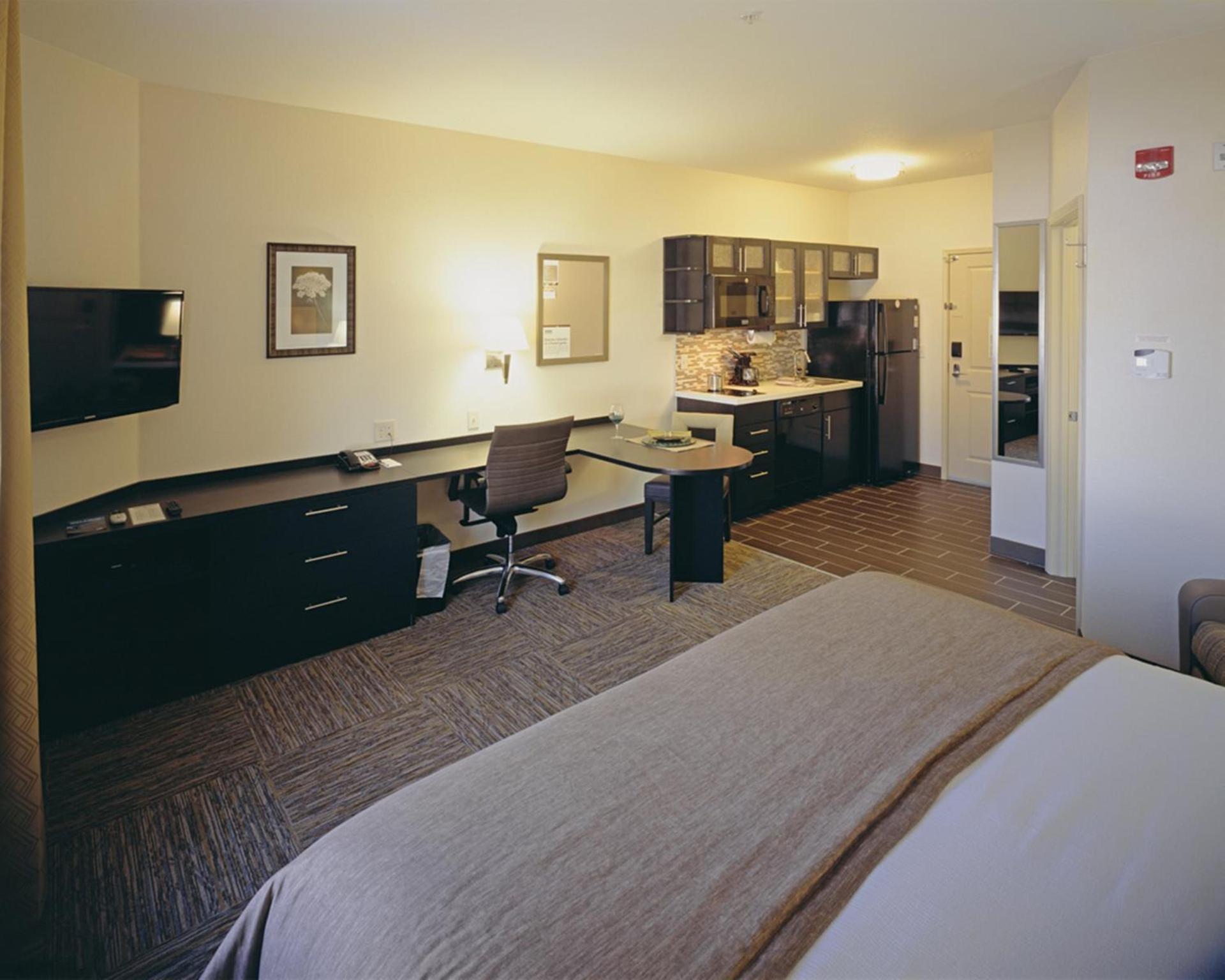 Candlewood Suites Fort Collins by IHG photo 27