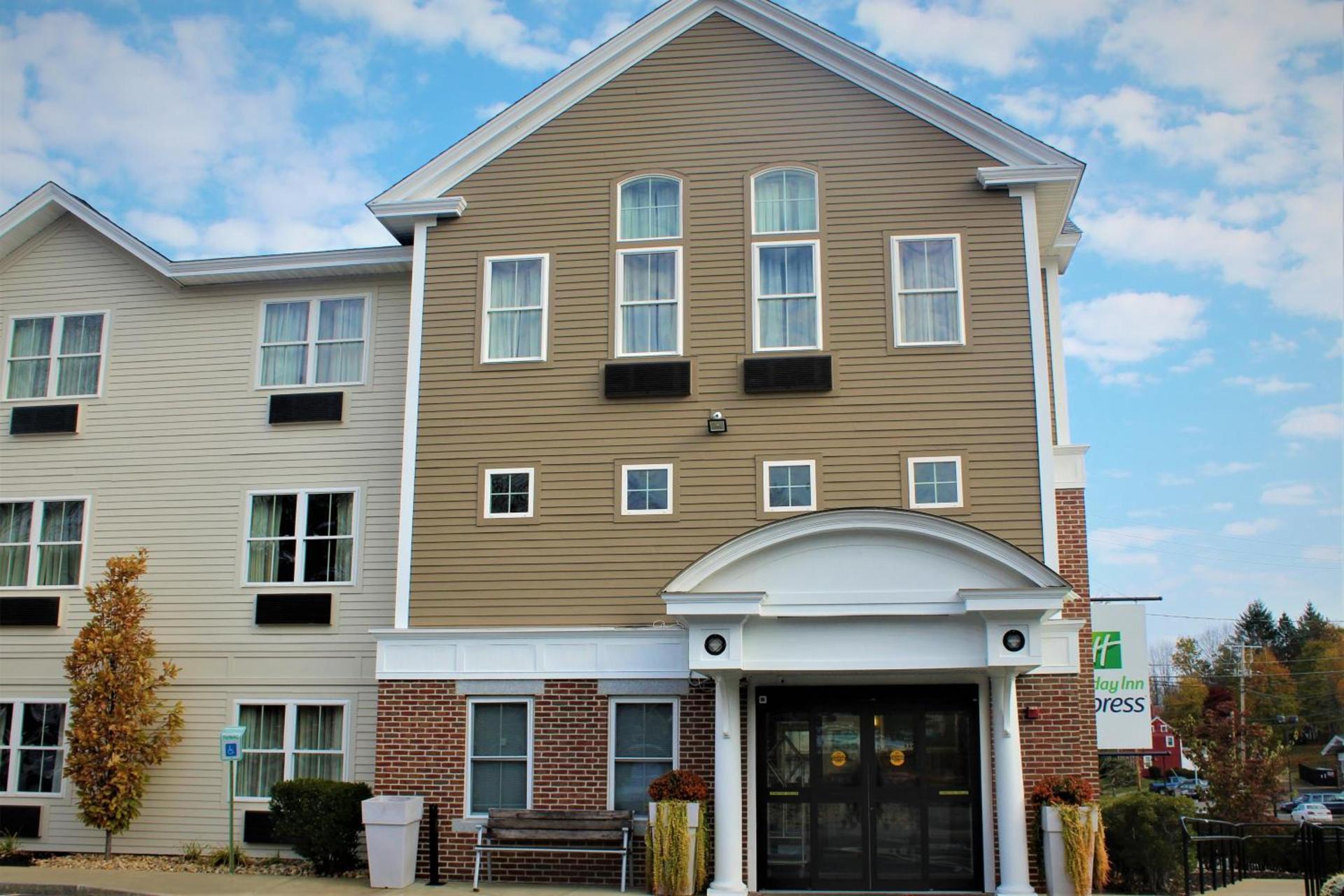 Holiday Inn Express Durham-UNH by IHG photo 9