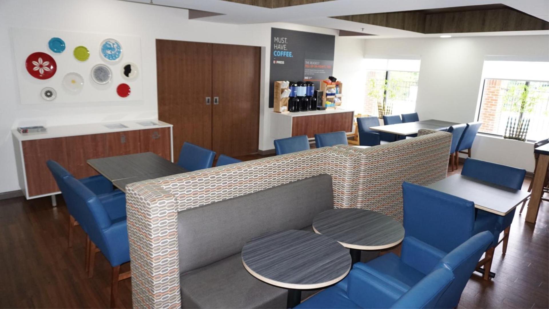 Holiday Inn Express Hotel & Suites Greensboro-East by IHG photo 3