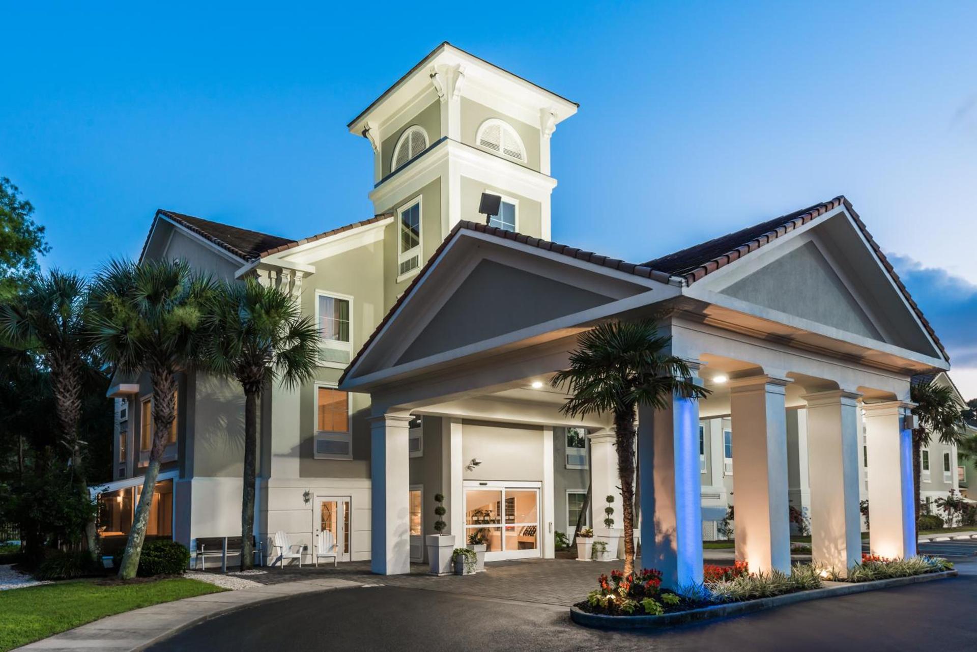 Holiday Inn Express Fairhope - Point Clear by IHG photo 1