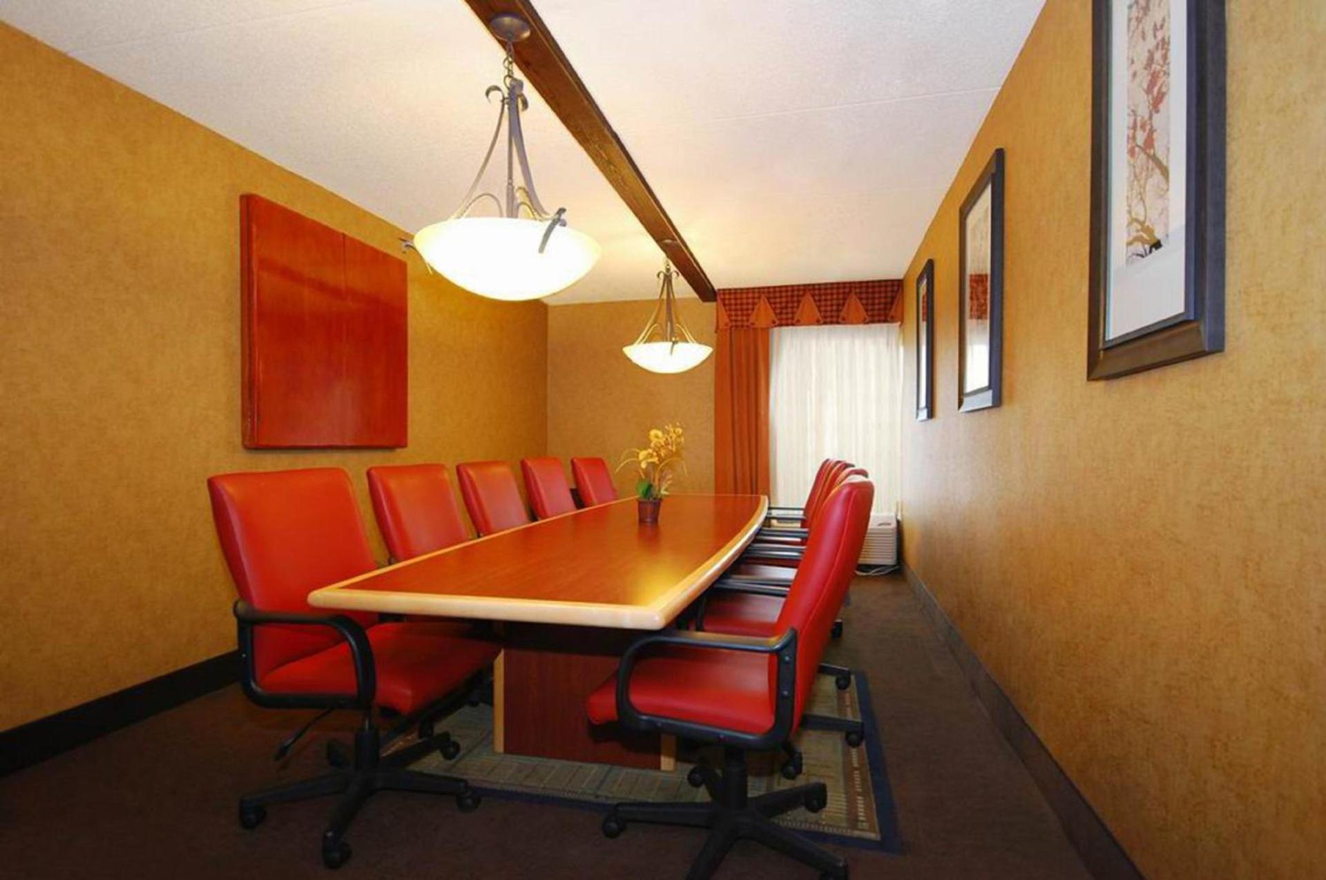 Holiday Inn Express Forsyth by IHG photo 41