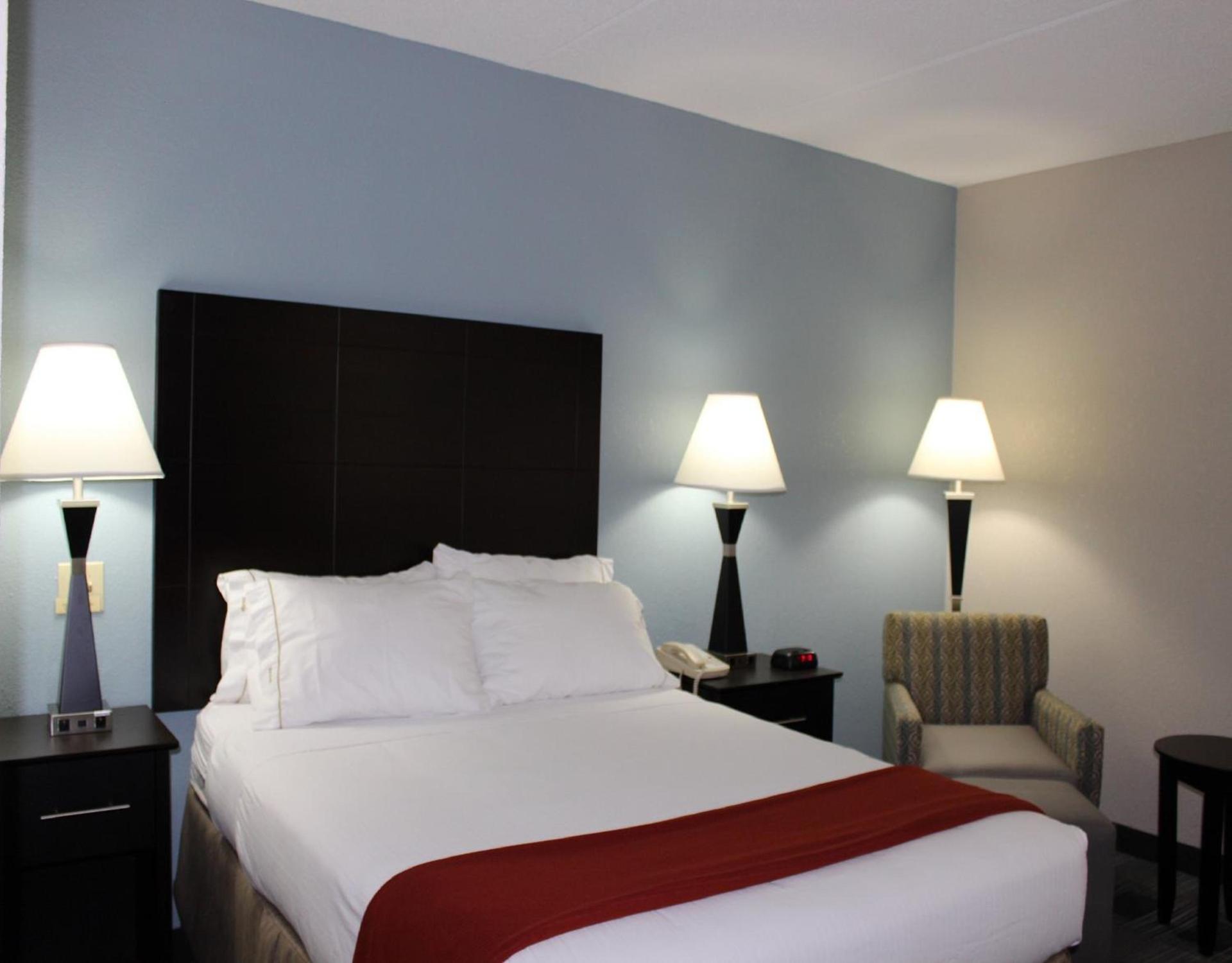 Holiday Inn Express Forsyth by IHG photo 15