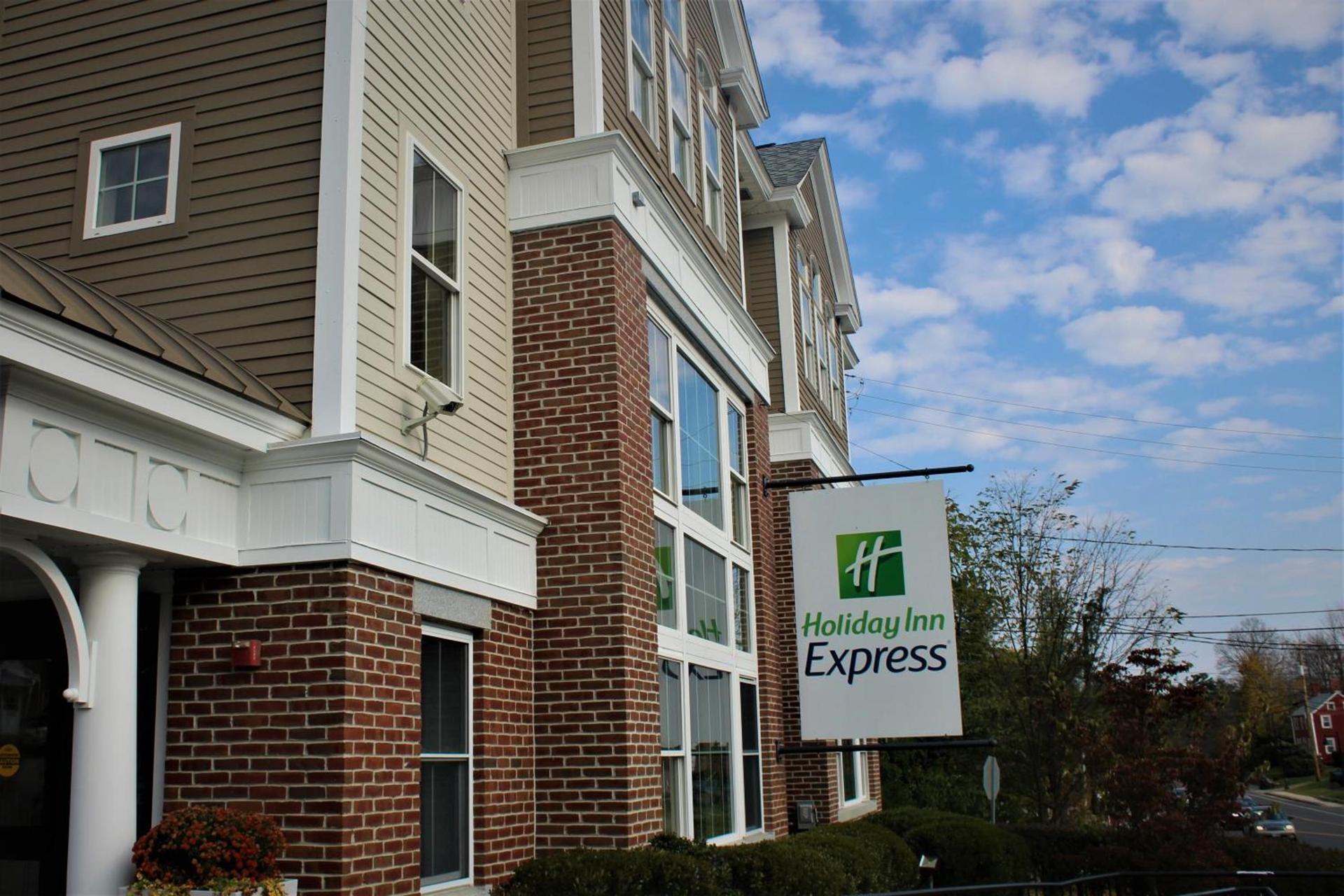 Holiday Inn Express Durham-UNH by IHG photo 1