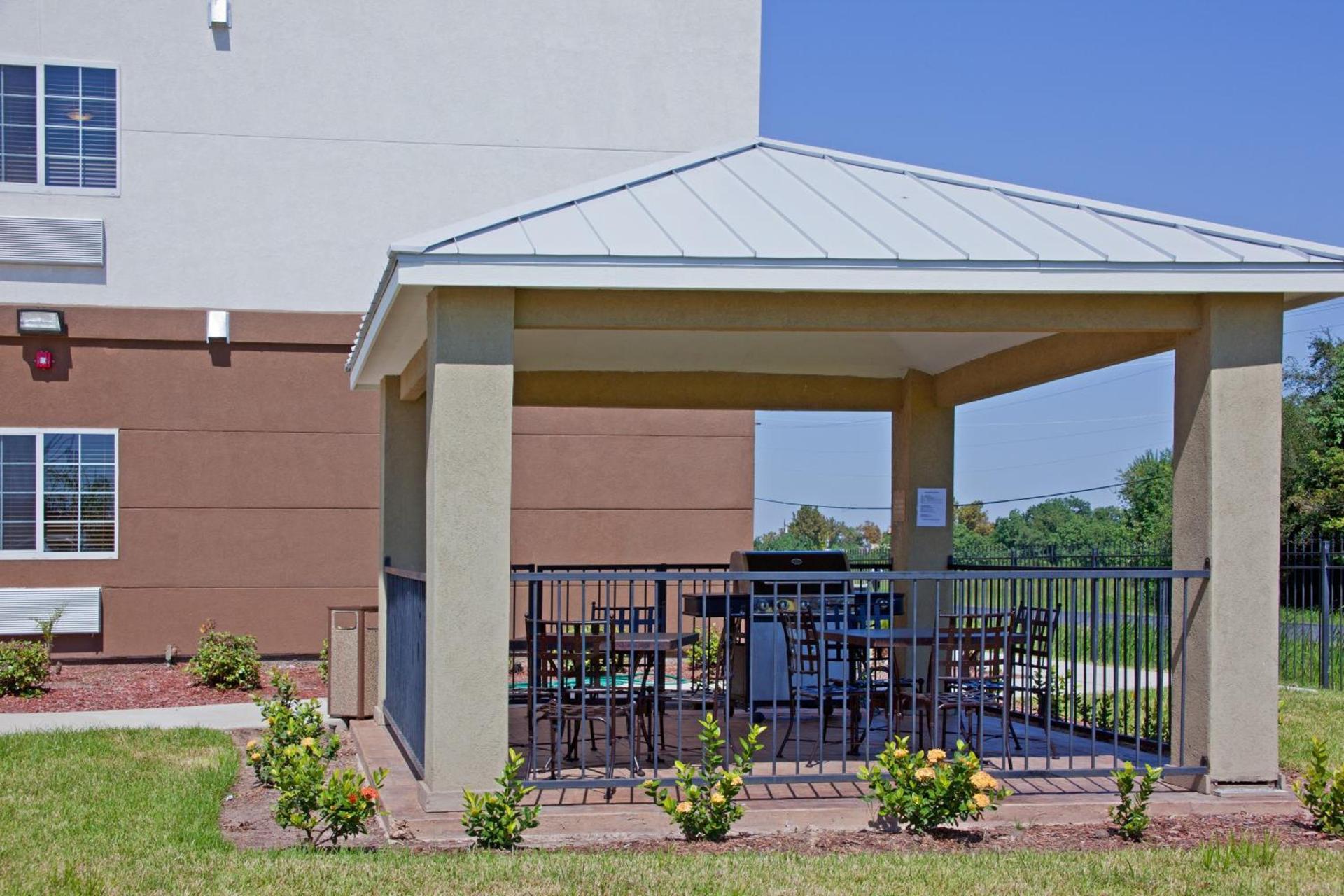 Candlewood Suites - Texas City by IHG photo 8