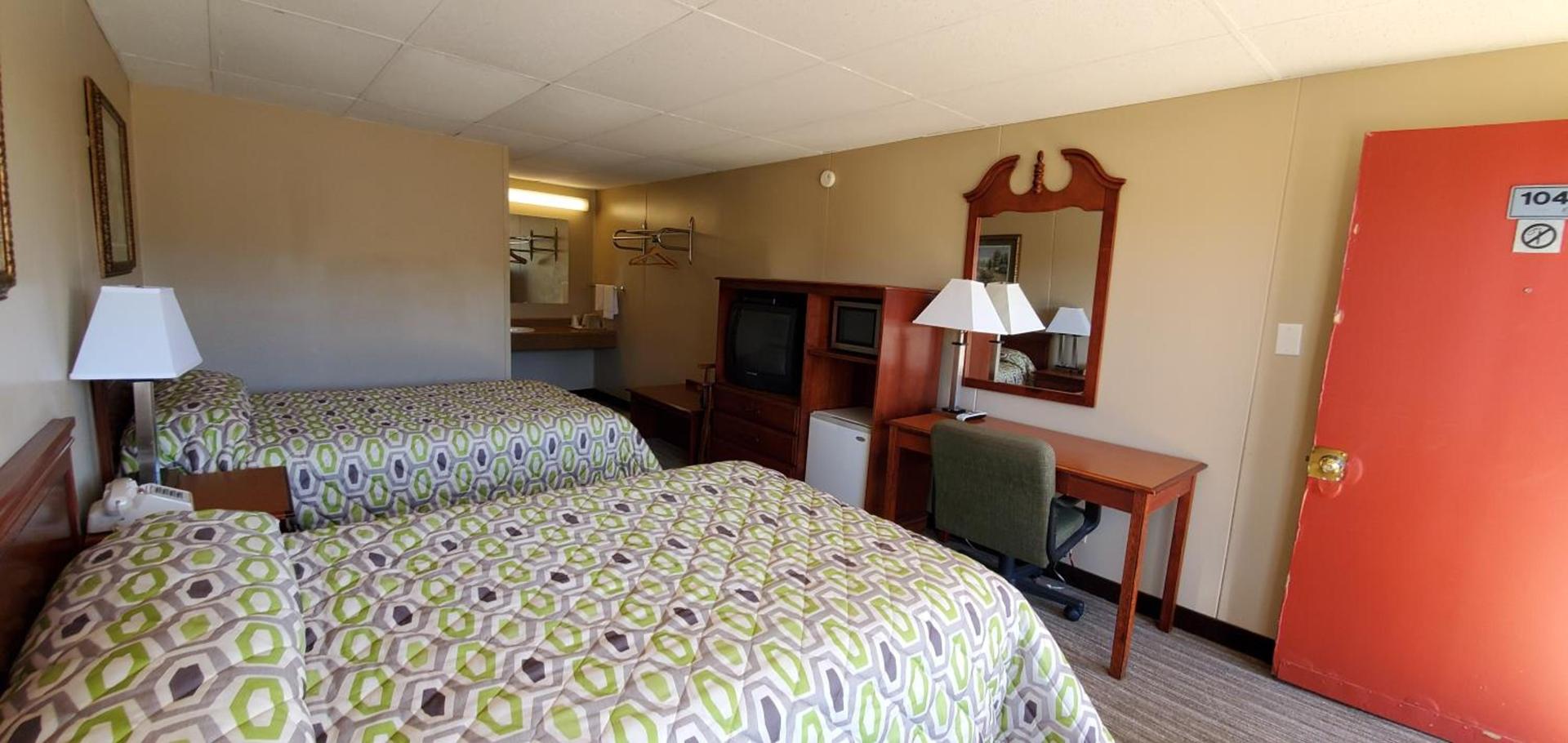 Economy Inn photo 7