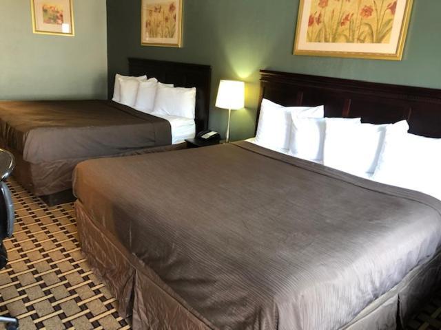 Americas Best Value Inn Athens photo 9