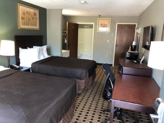Americas Best Value Inn Athens photo 6