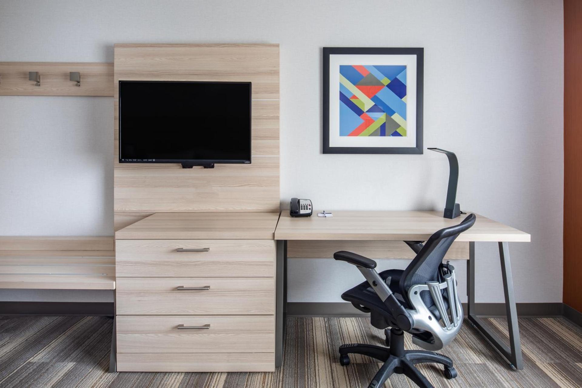 Holiday Inn Express Ontario by IHG photo 2