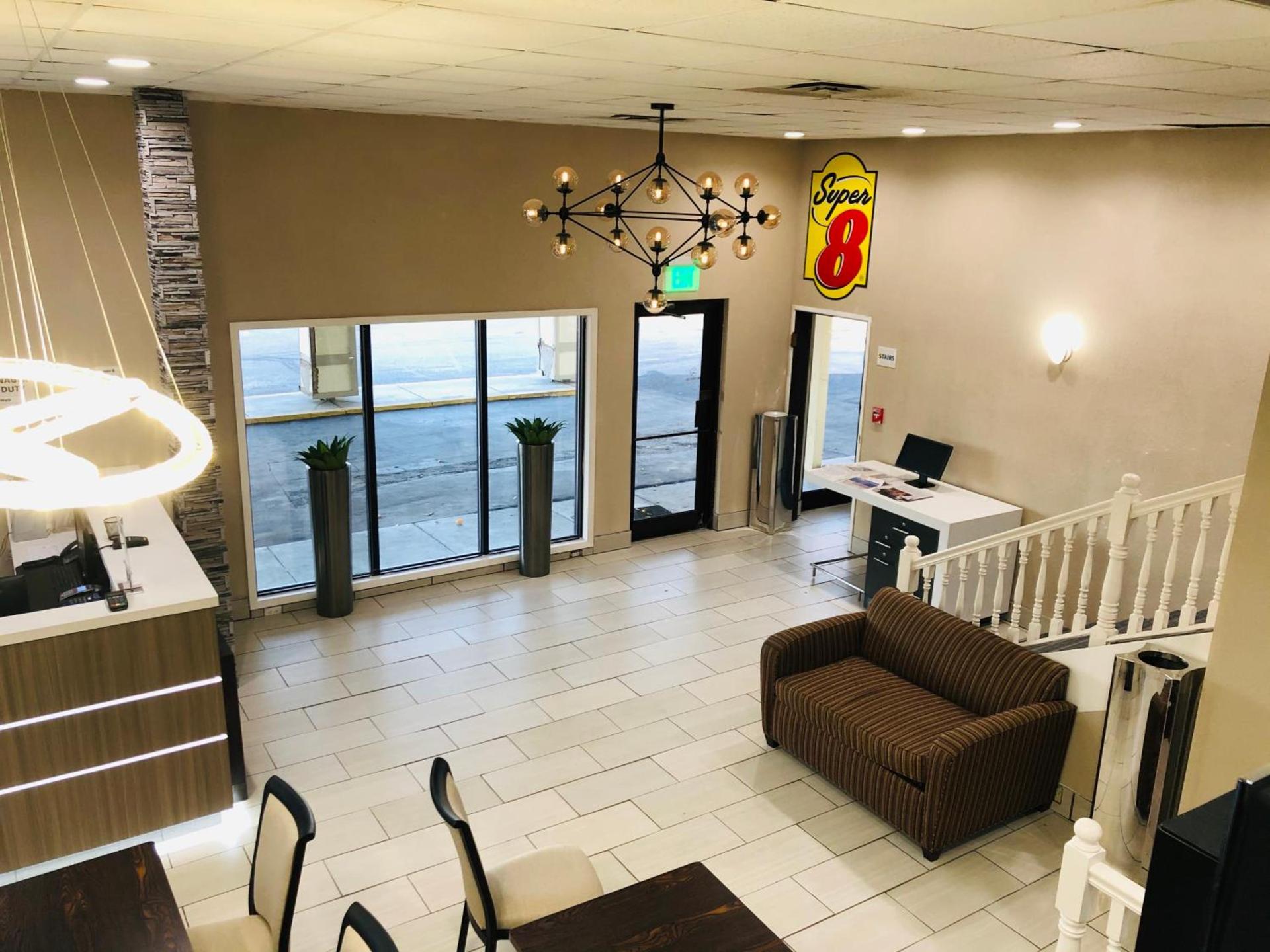 Super 8 by Wyndham Omaha SW photo 26