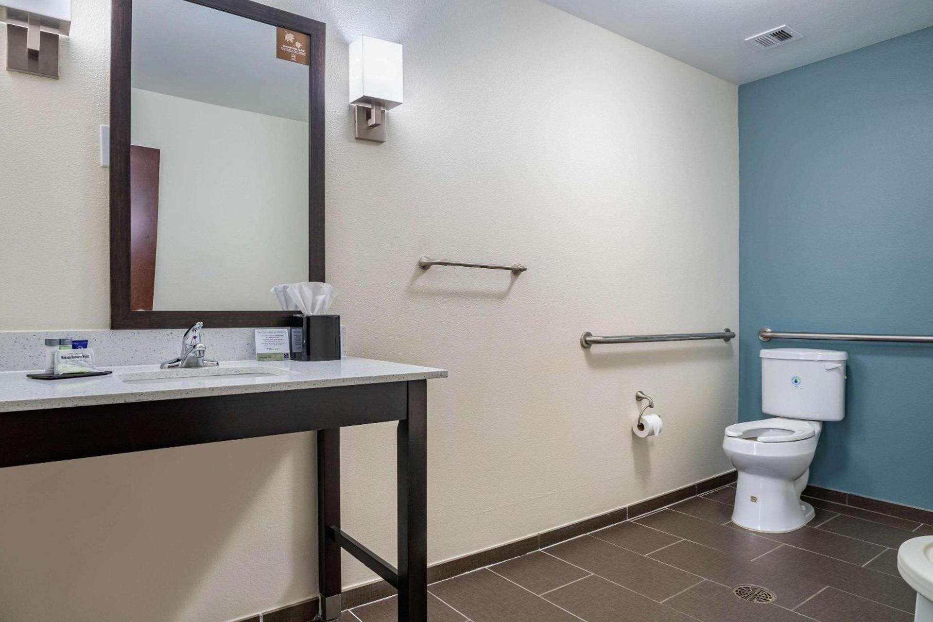 Sleep Inn & Suites near Westchase photo 21