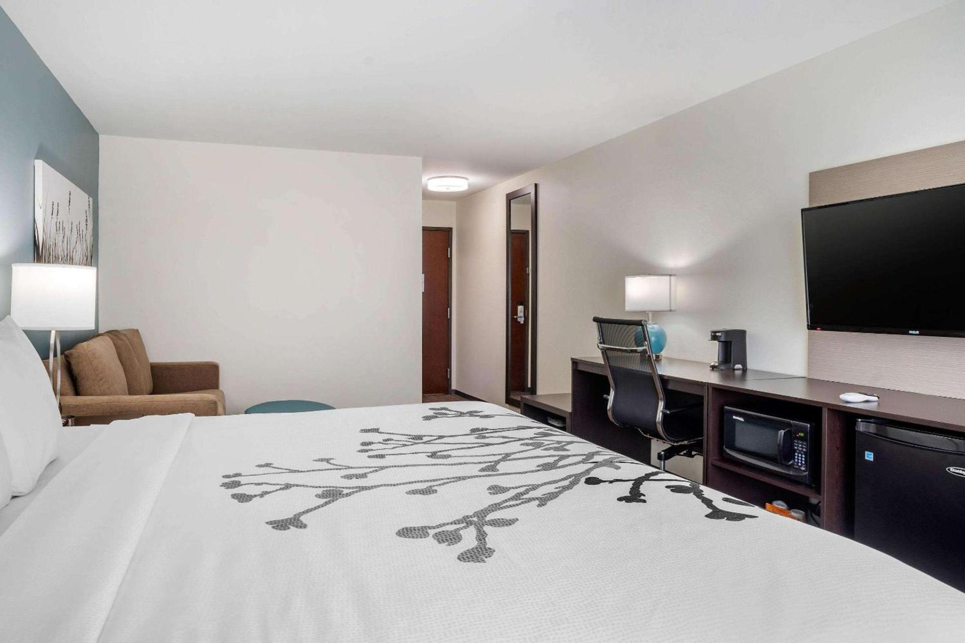 Sleep Inn & Suites near Westchase photo 19