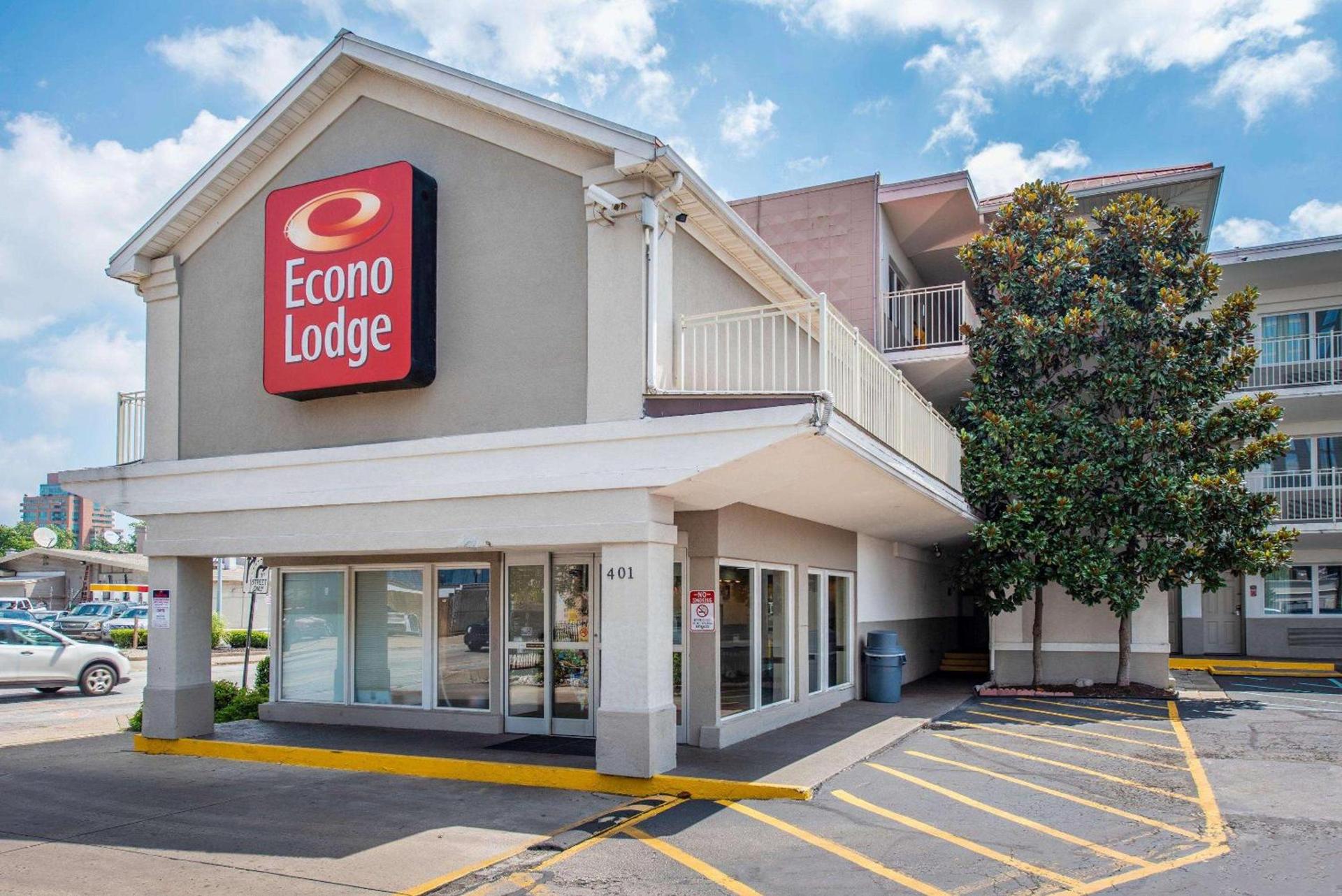 Econo Lodge Louisville Downtown photo 1