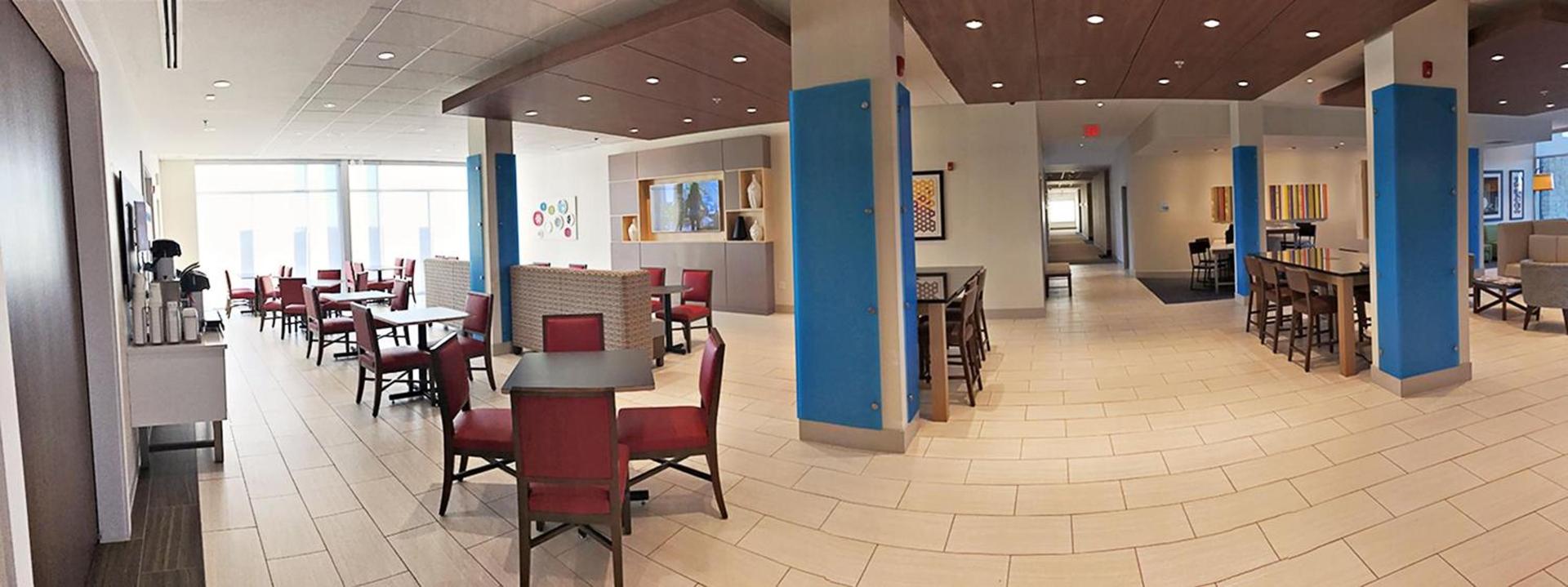 Holiday Inn Express & Suites - Rantoul by IHG photo 17
