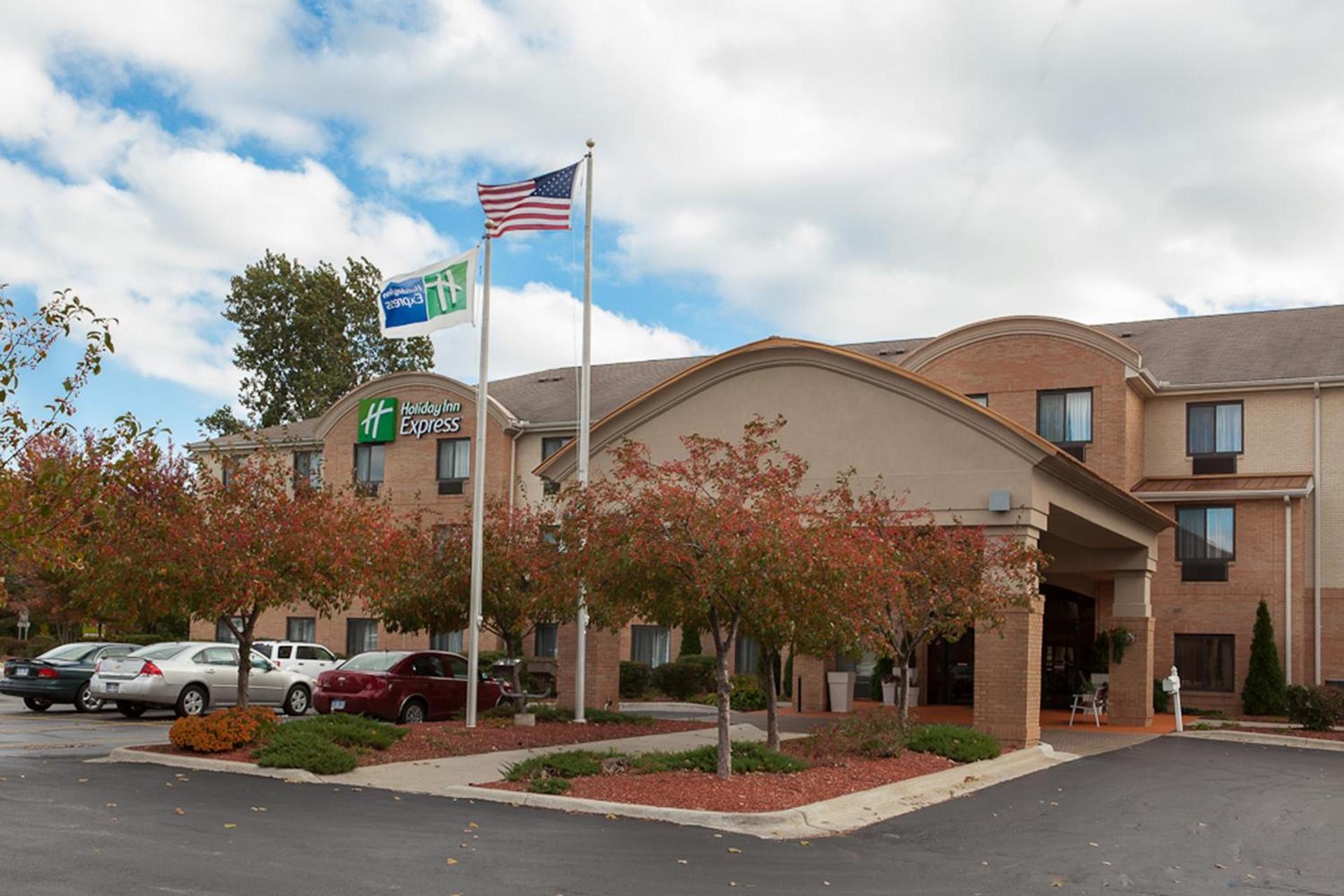Holiday Inn Express Hotel & Suites Canton by IHG — hotel in Canton