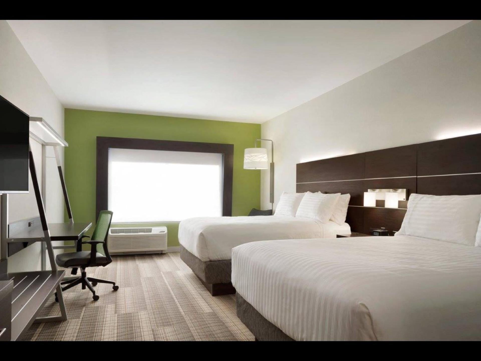 Holiday Inn Express Hotel & Suites Canton by IHG photo 10