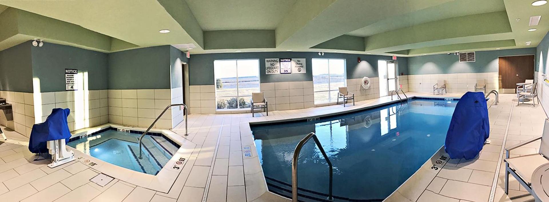 Holiday Inn Express & Suites - Rantoul by IHG photo 5