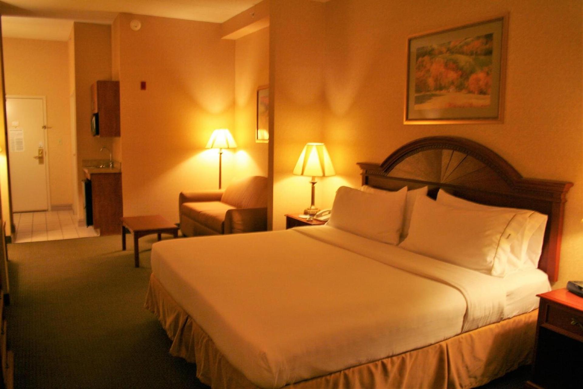 Holiday Inn Express Hotel & Suites Drums-Hazelton by IHG photo 30