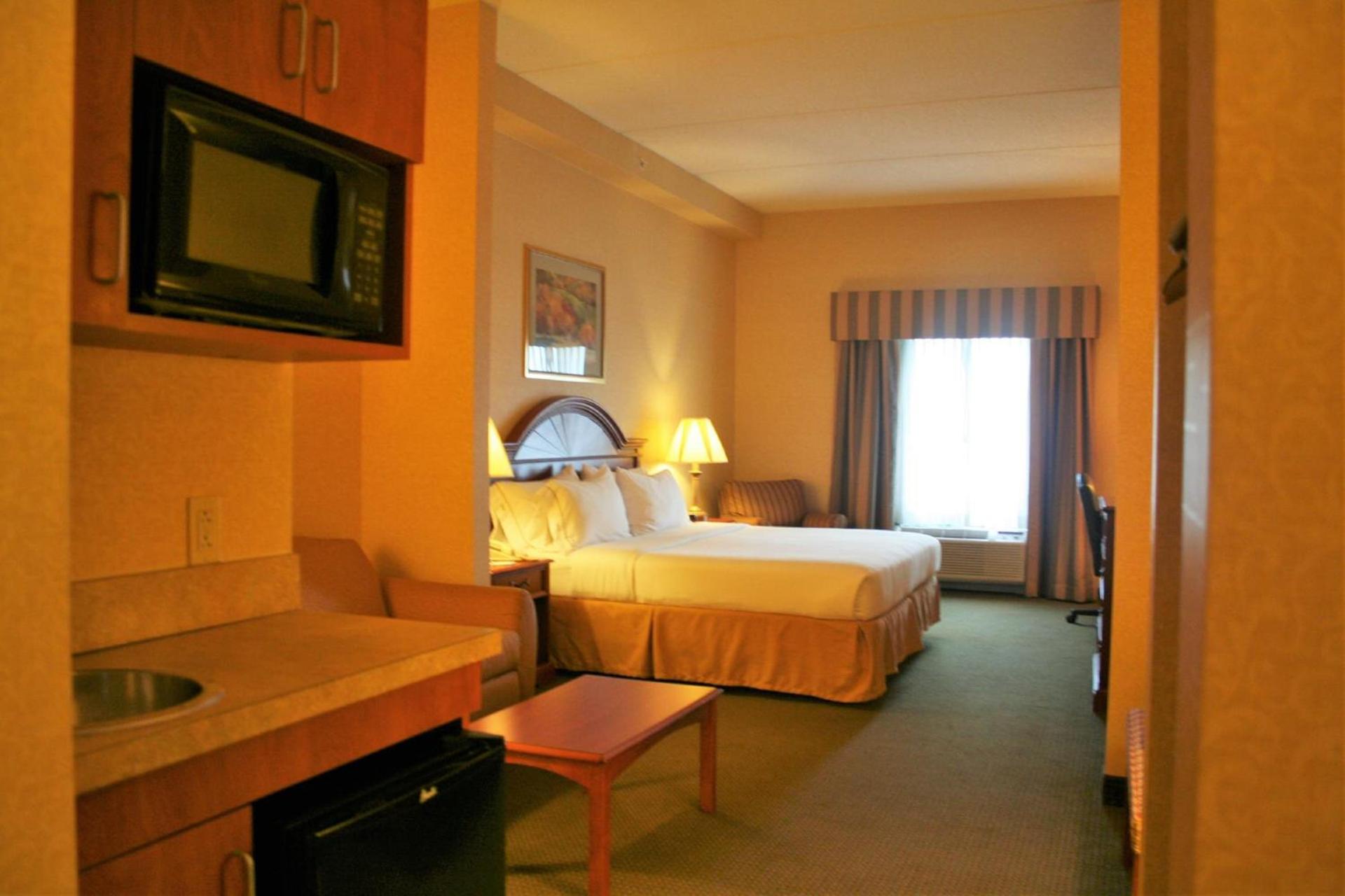 Holiday Inn Express Hotel & Suites Drums-Hazelton by IHG photo 23