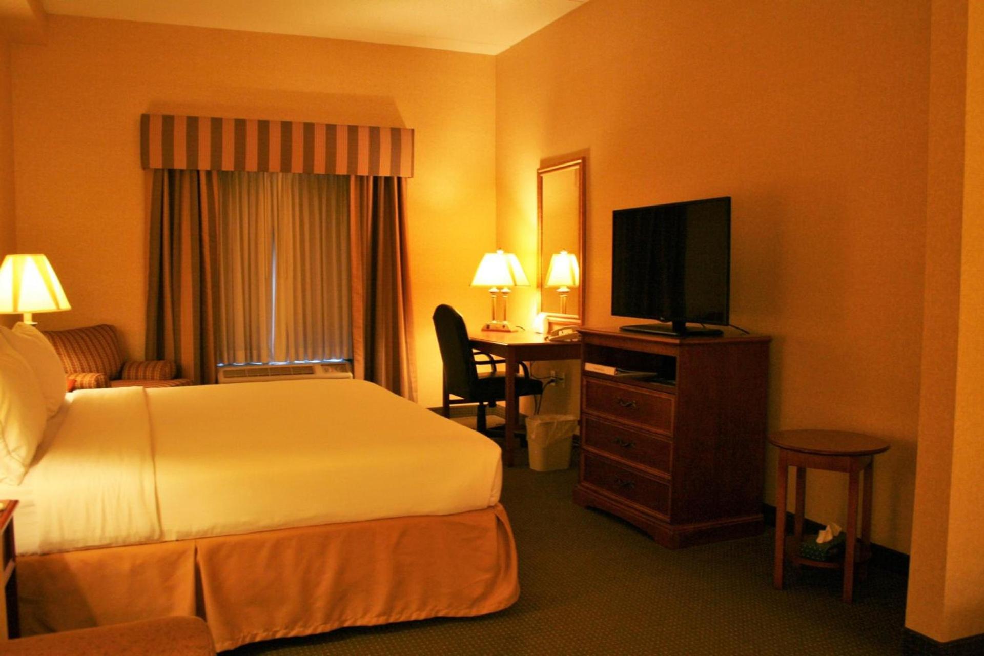 Holiday Inn Express Hotel & Suites Drums-Hazelton by IHG photo 19