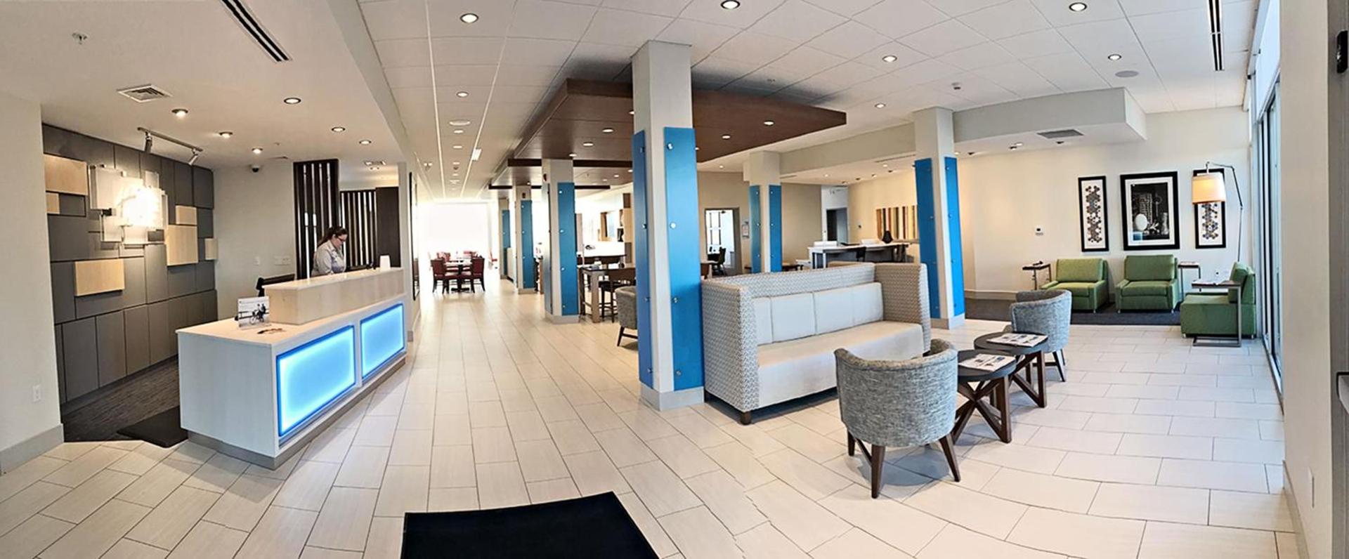 Holiday Inn Express & Suites - Rantoul by IHG photo 6