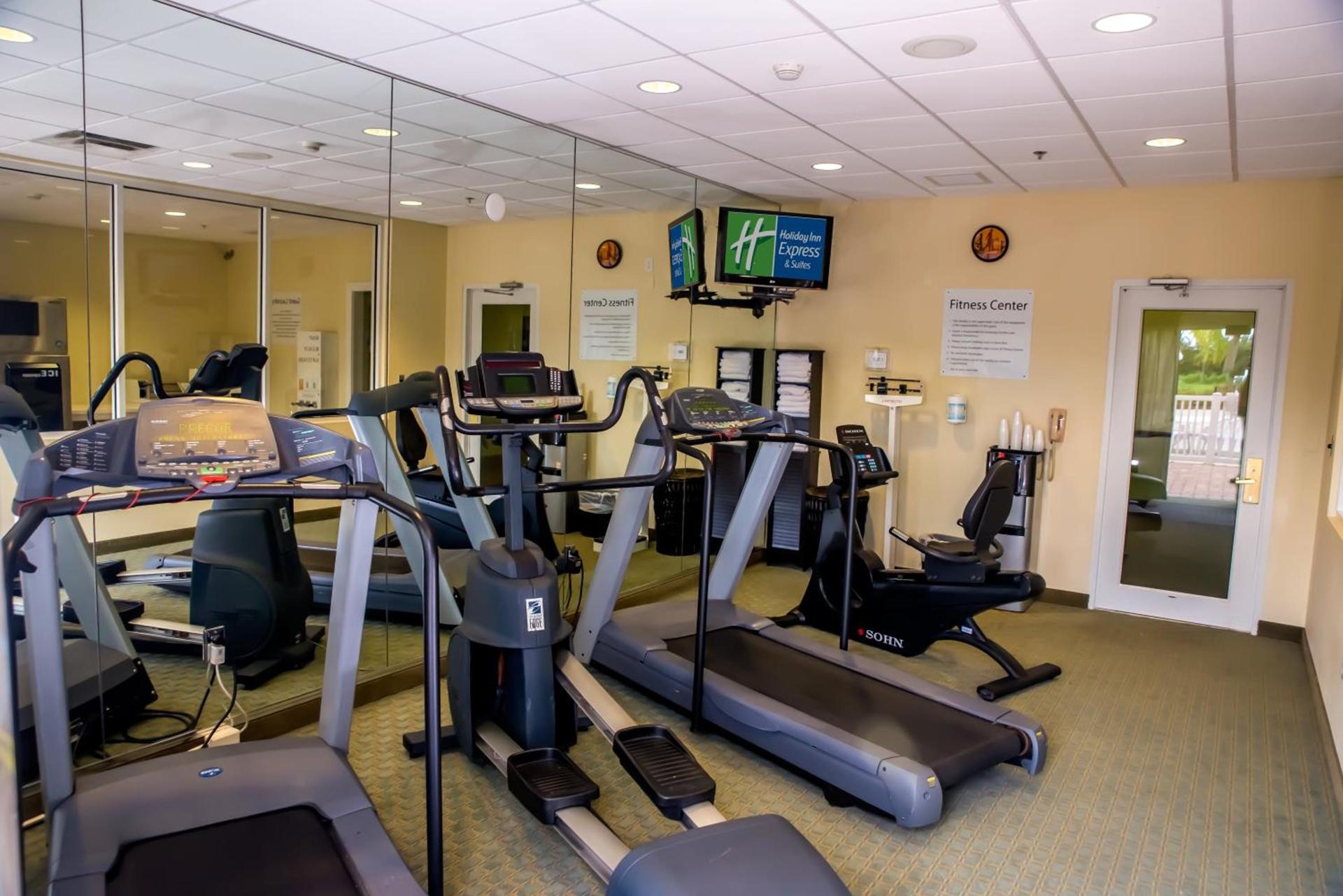 Holiday Inn Express & Suites Cocoa by IHG photo 25