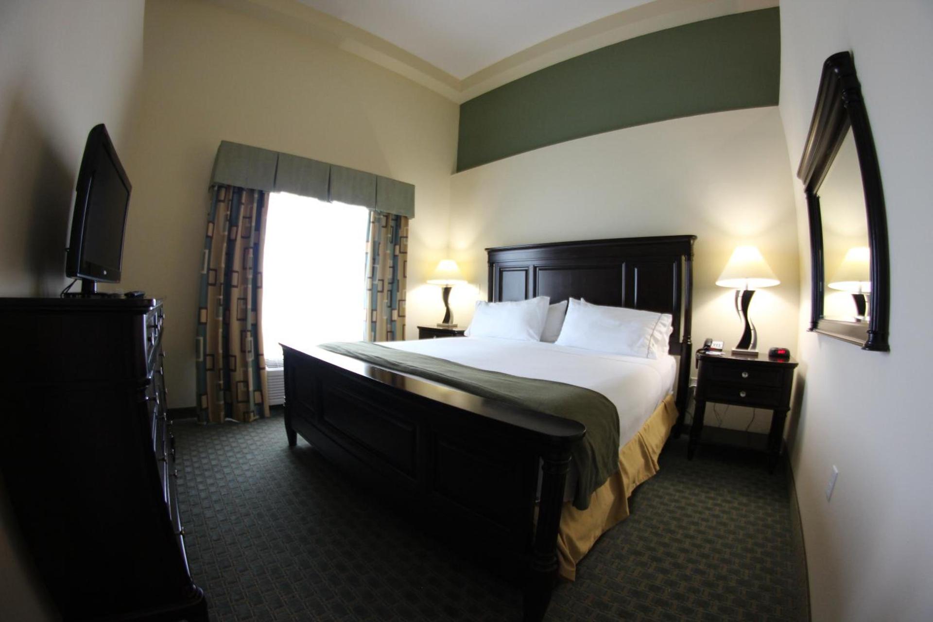 Holiday Inn Express & Suites Cocoa by IHG photo 4