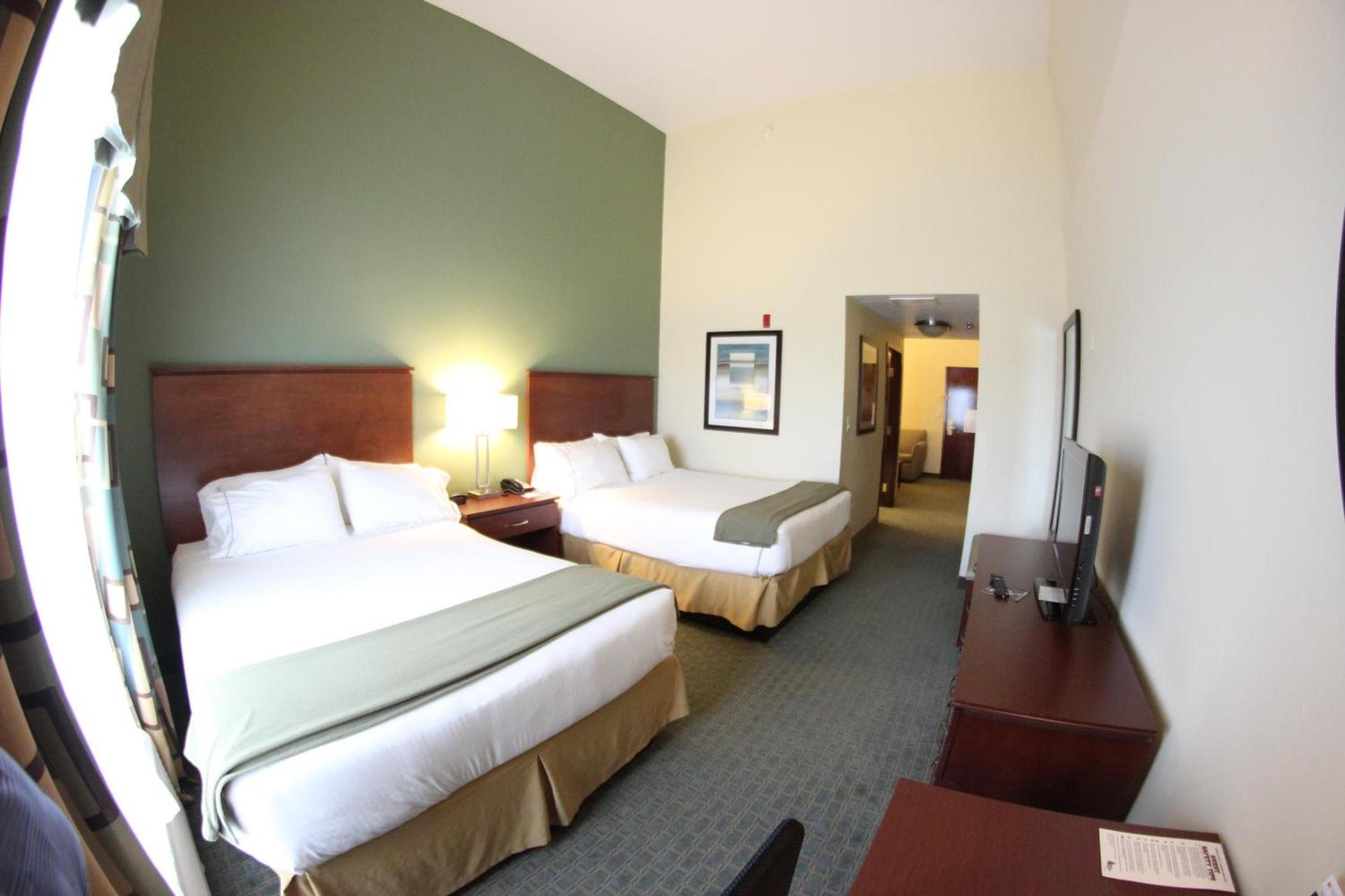 Holiday Inn Express & Suites Cocoa by IHG photo 2