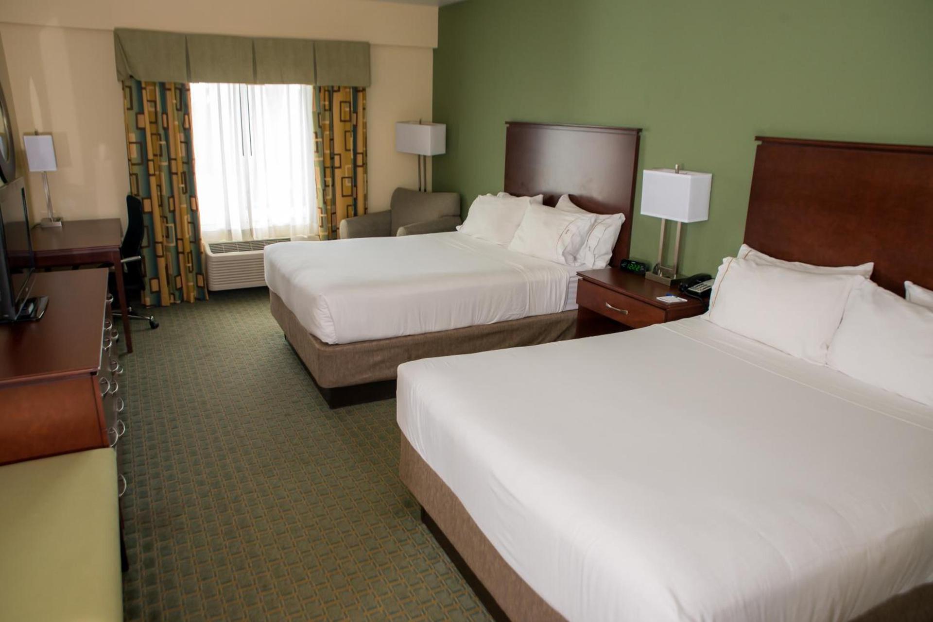 Holiday Inn Express & Suites Cocoa by IHG photo 10