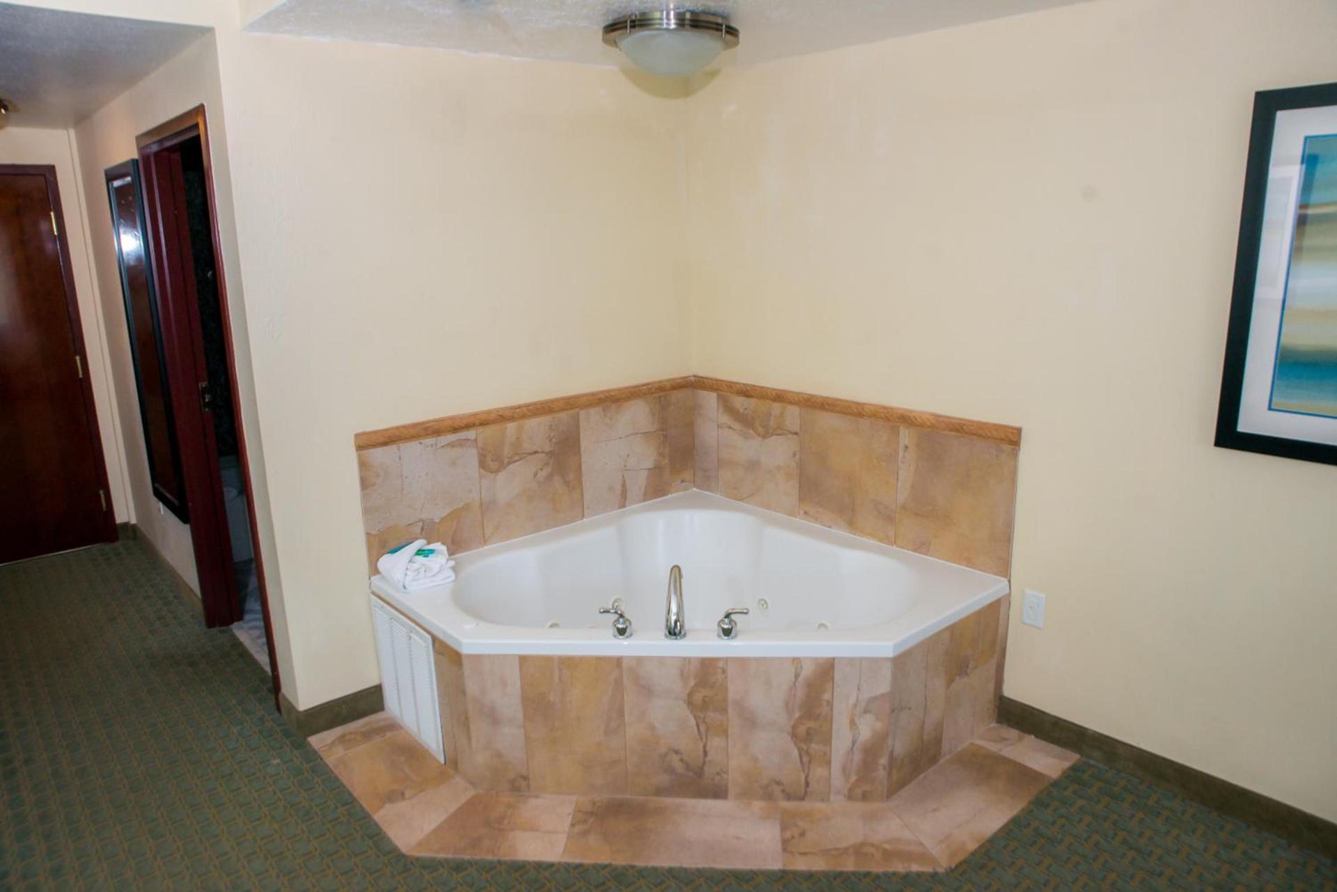 Holiday Inn Express & Suites Cocoa by IHG photo 13