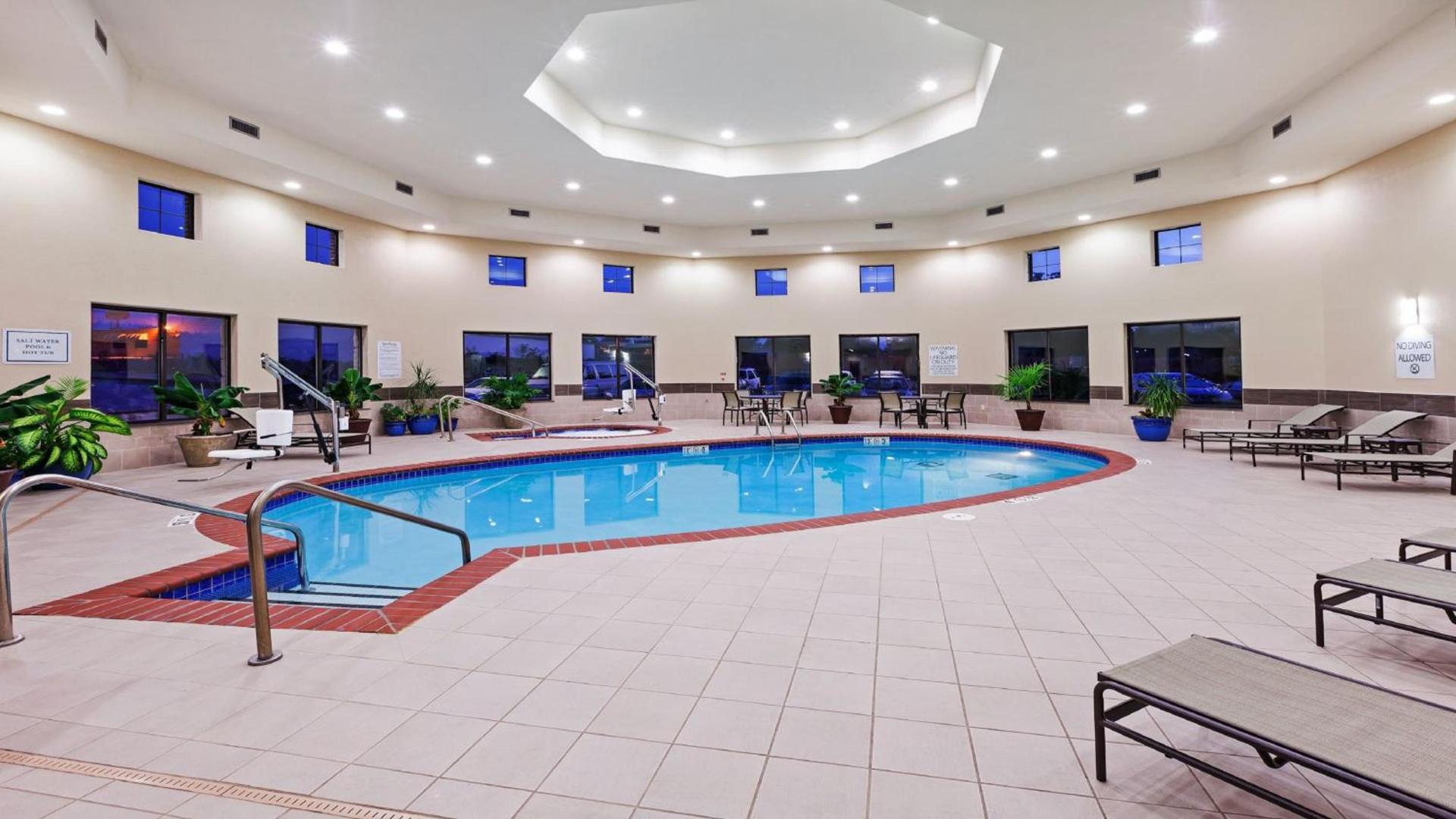 Holiday Inn Express Hotel and Suites Duncan by IHG photo 22