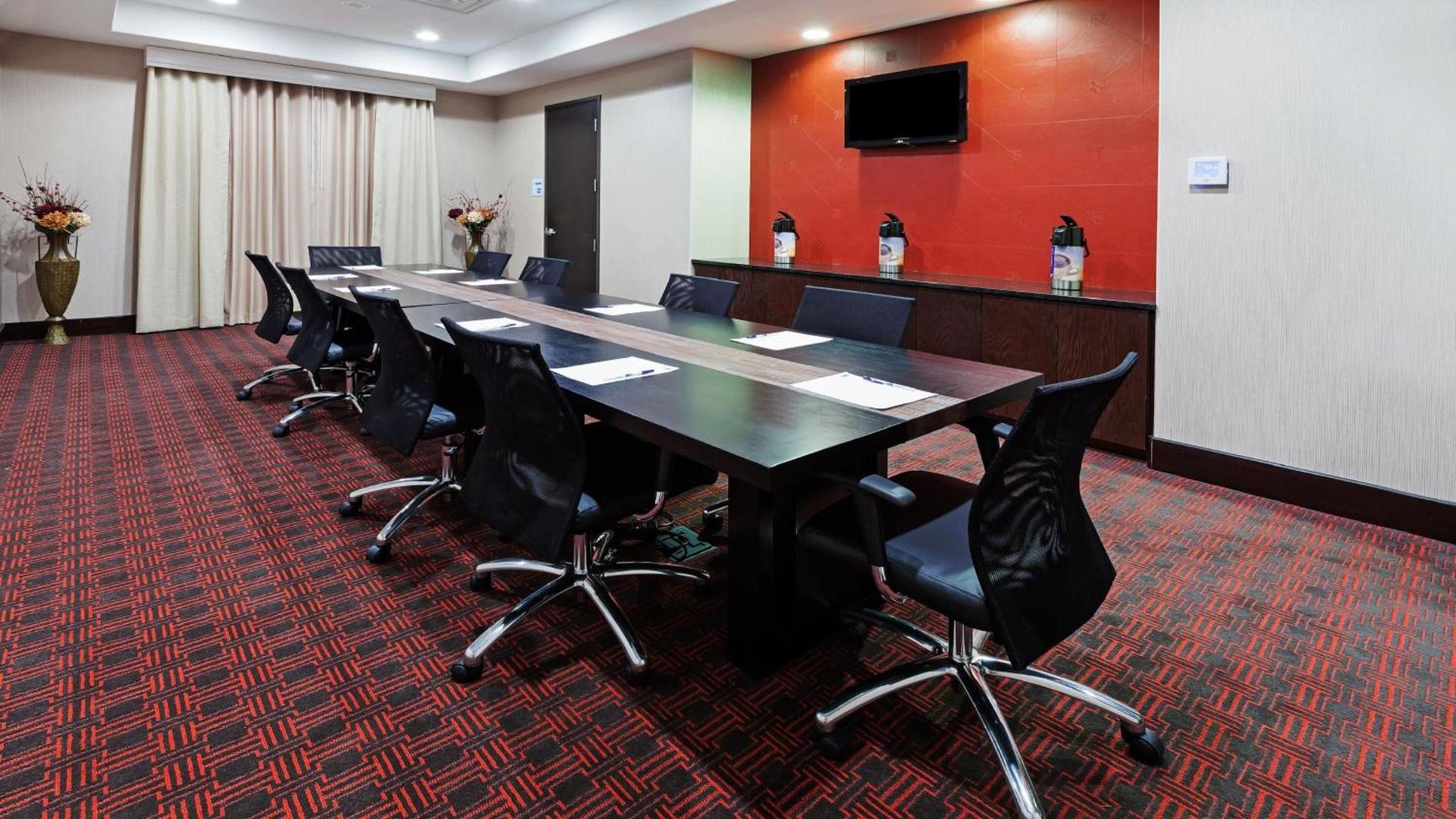Holiday Inn Express Hotel and Suites Duncan by IHG photo 15