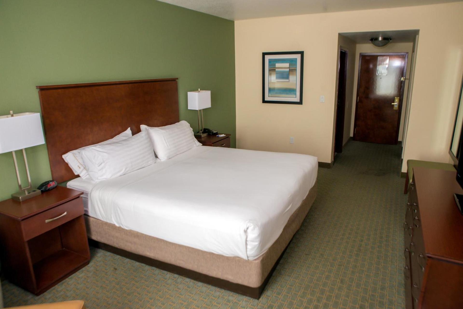 Holiday Inn Express & Suites Cocoa by IHG photo 58
