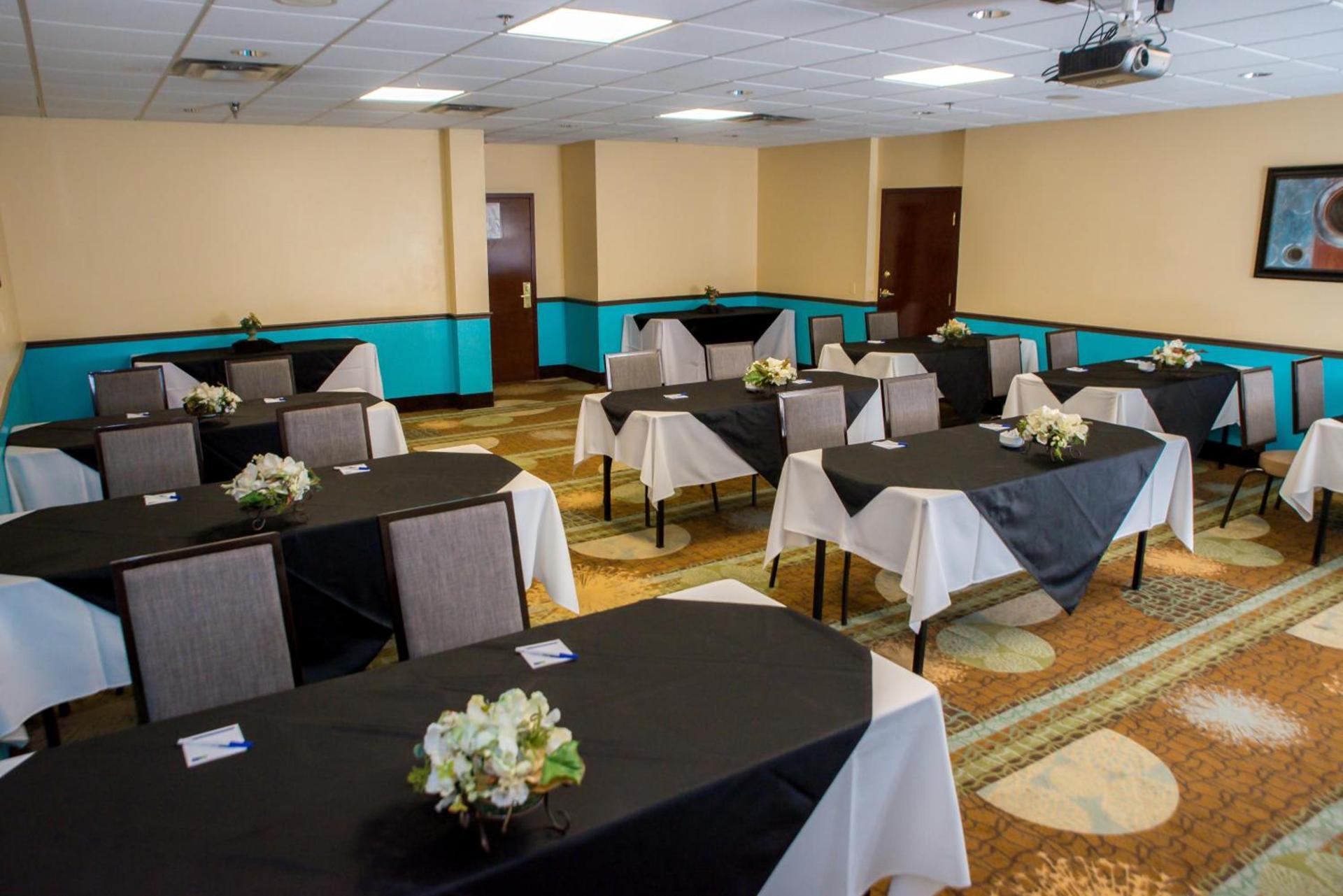Holiday Inn Express & Suites Cocoa by IHG photo 22
