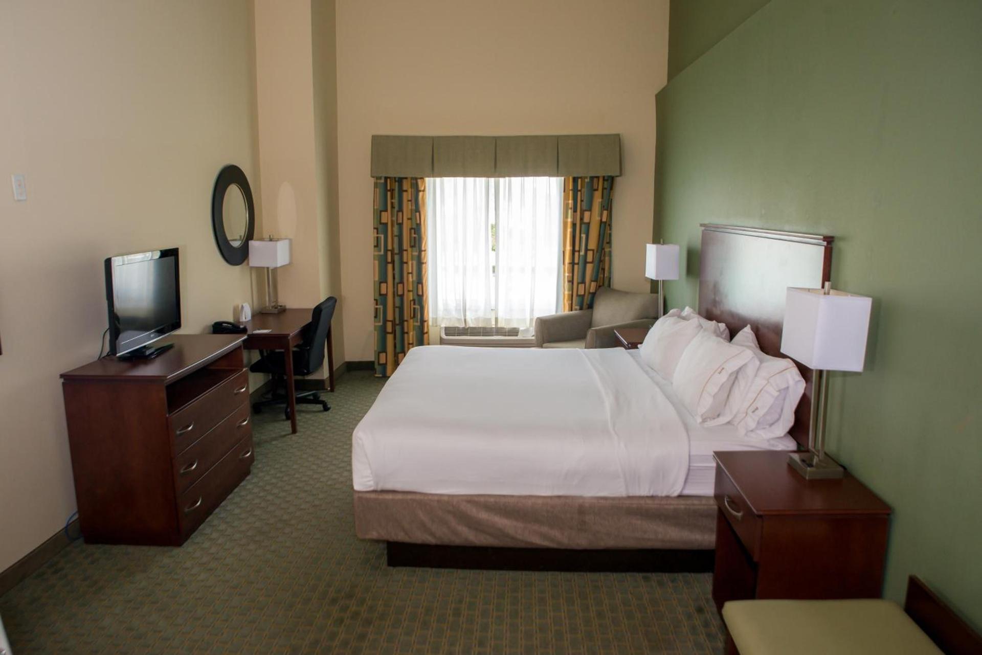 Holiday Inn Express & Suites Cocoa by IHG photo 5