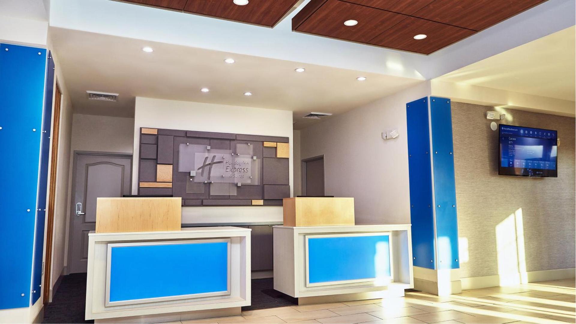 Holiday Inn Express & Suites Corona by IHG photo 16