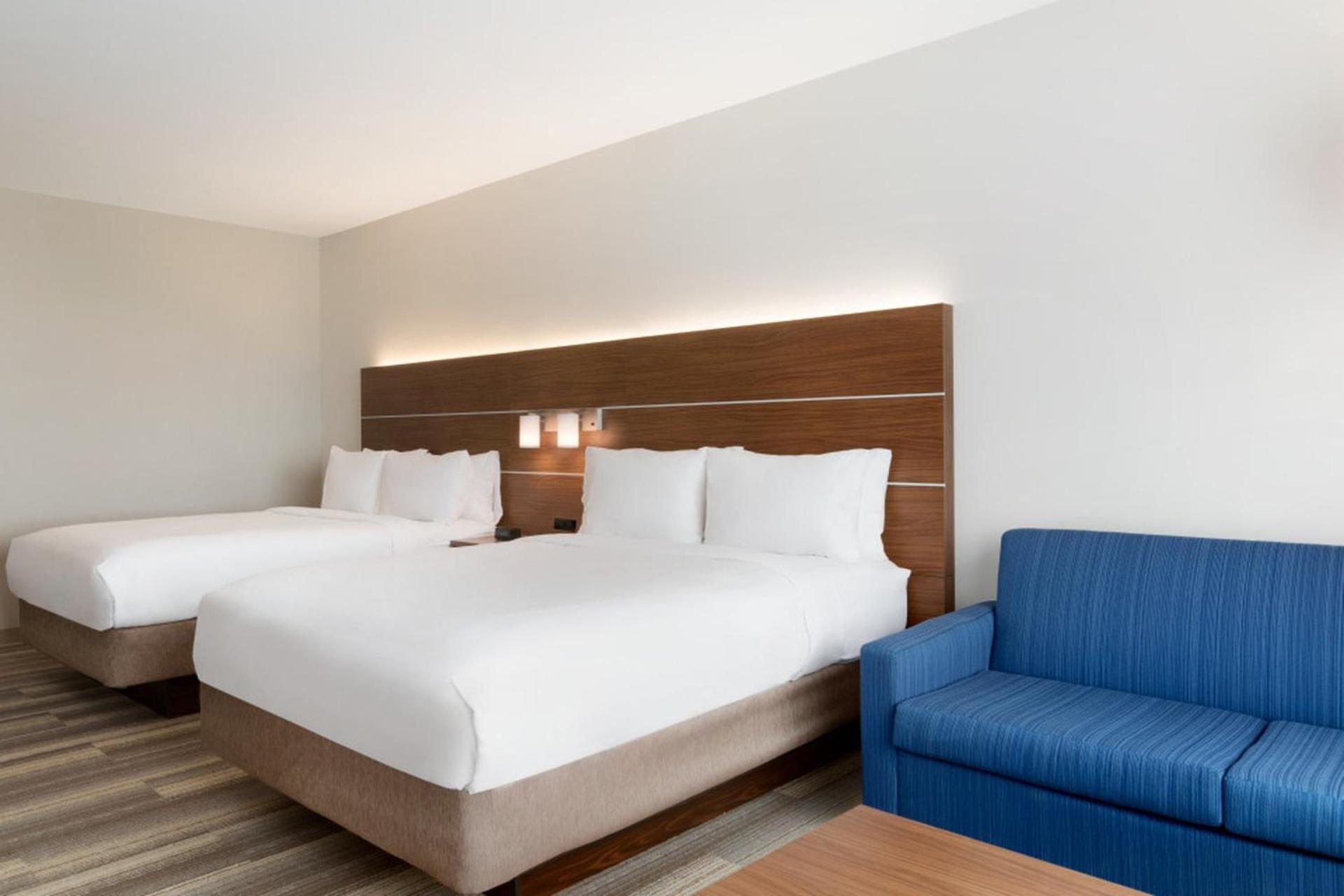 Holiday Inn Express & Suites - Cincinnati NE - Red Bank Road by IHG photo 12